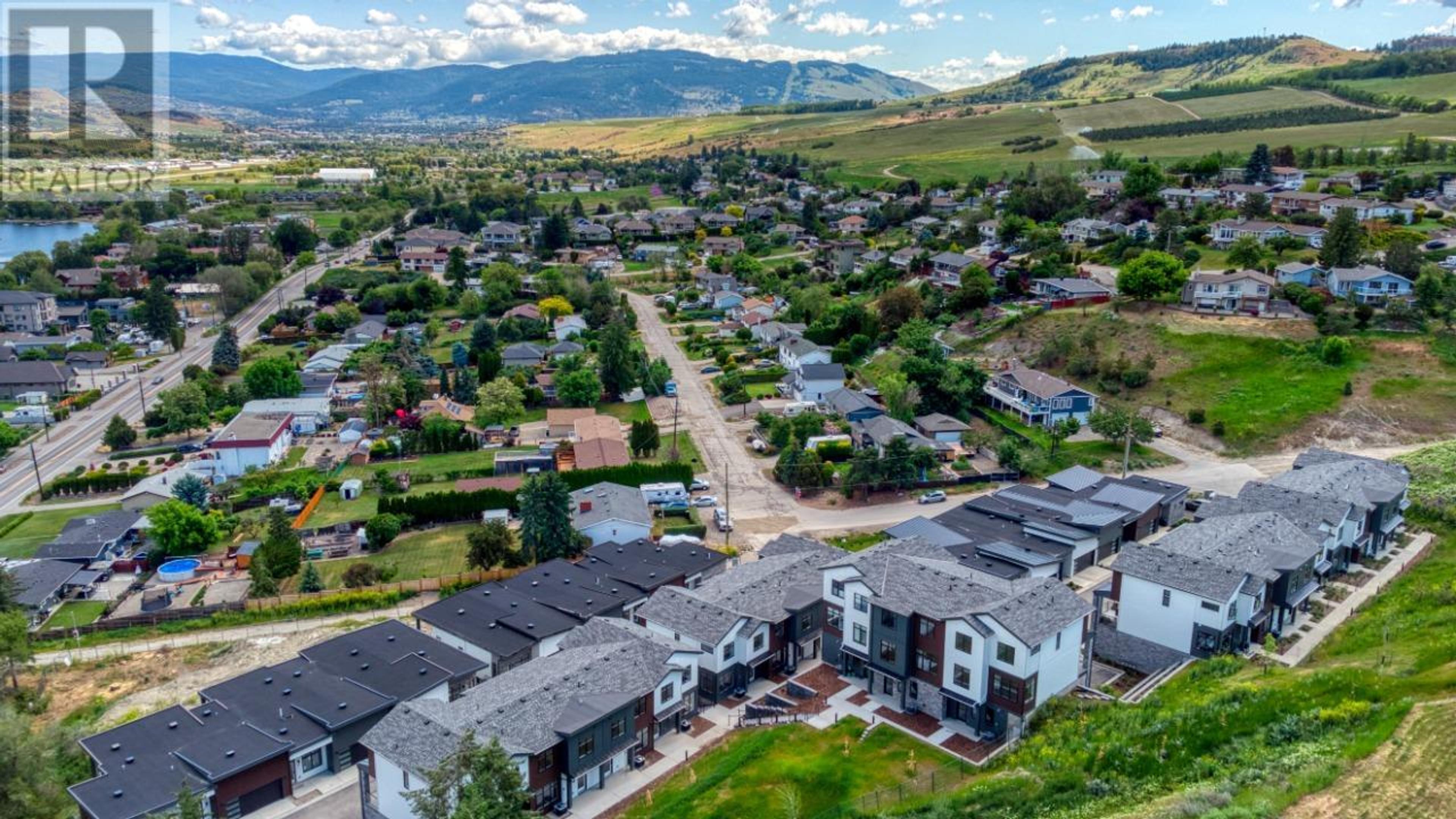 7599 Klinger Road, Vernon - Exteriors - Full Complex View, Drone/Aerial View - Photo 8