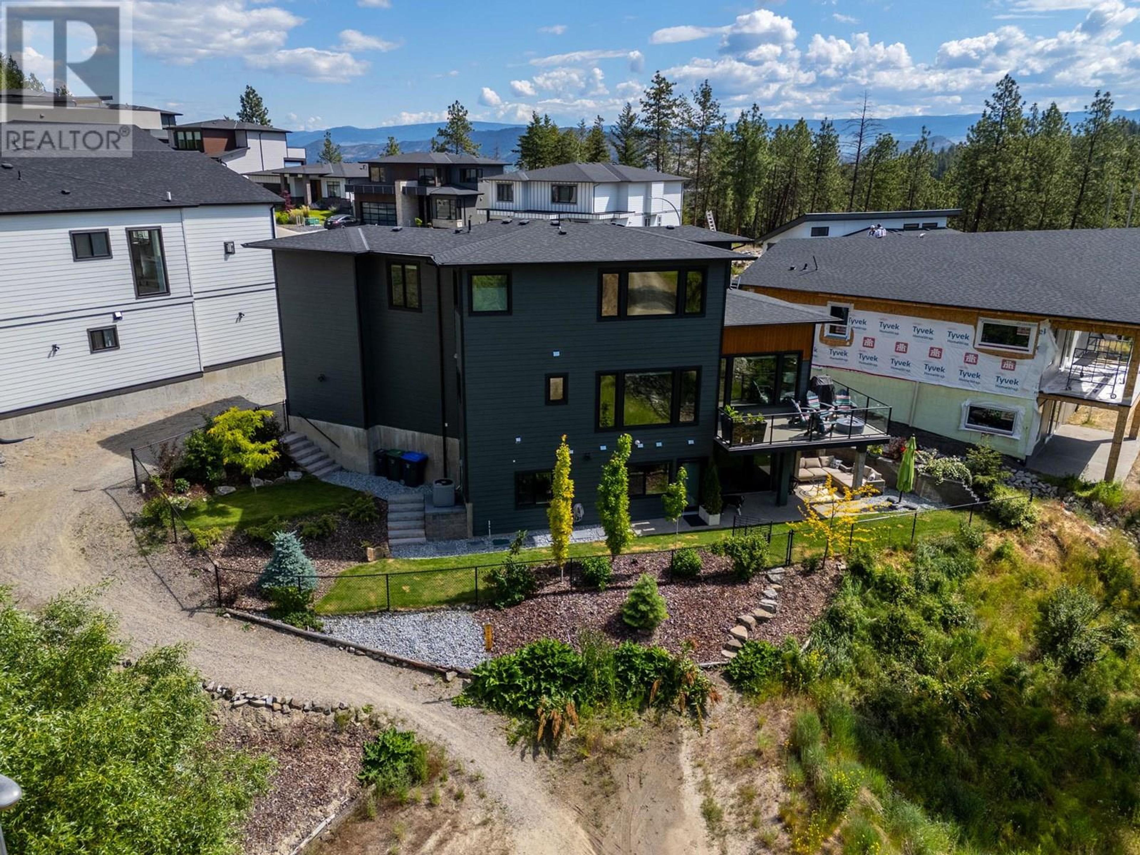 830 Westview Way, West Kelowna - Exteriors - Drone/Aerial View - Photo 1