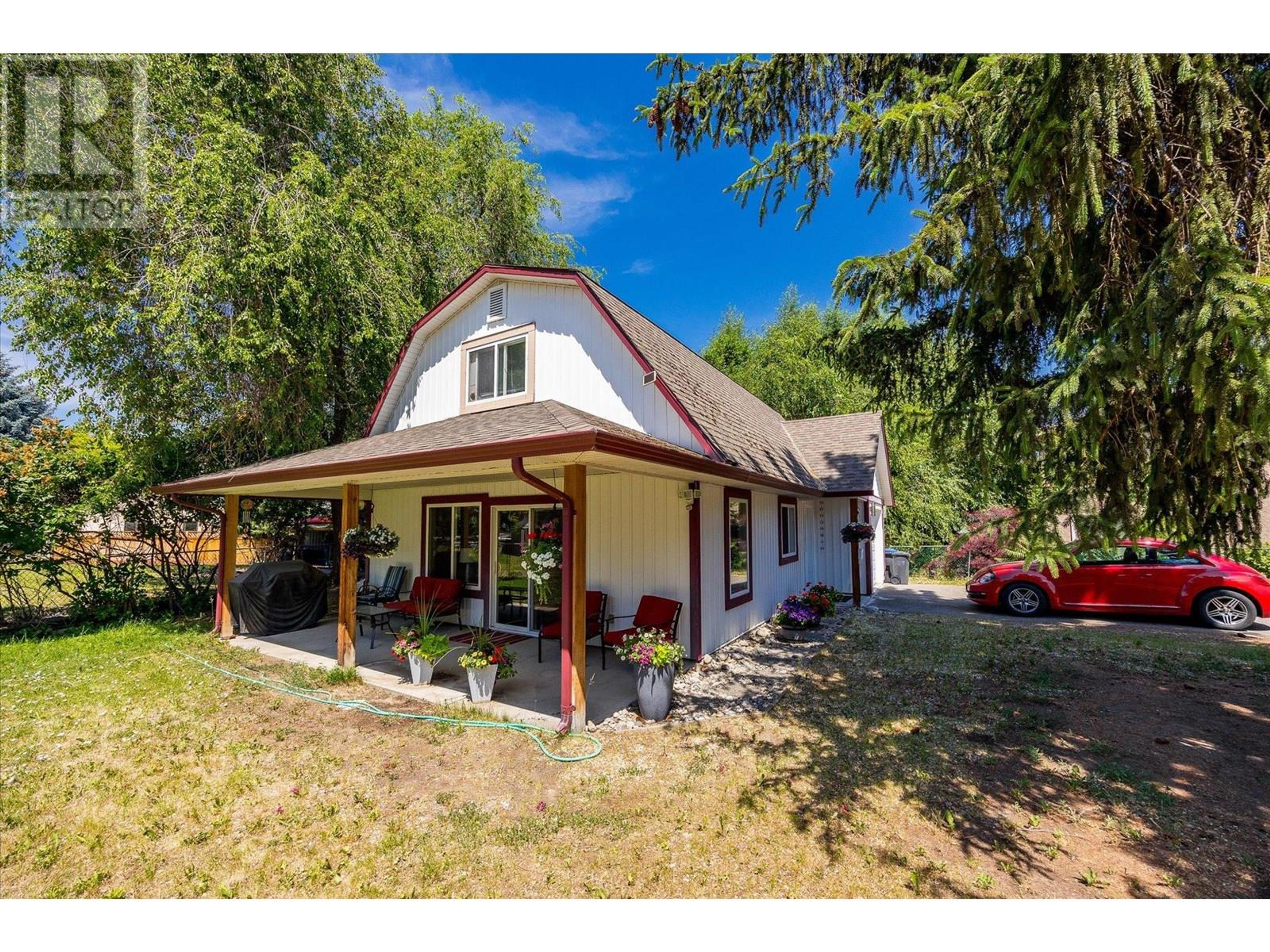 1404 Inkar Road, Kelowna - Exteriors - Photo 2