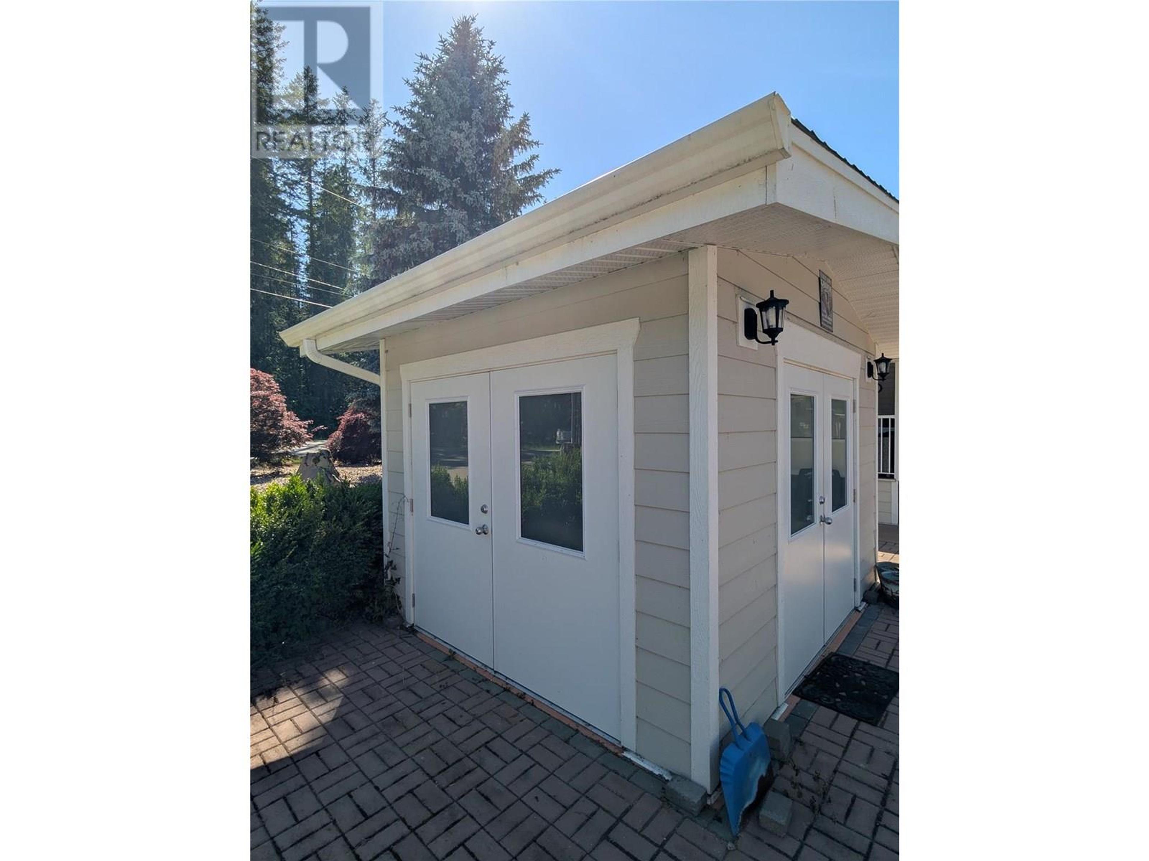 3303 Enderby Mabel Lake Road, Enderby - Exteriors - Photo 1