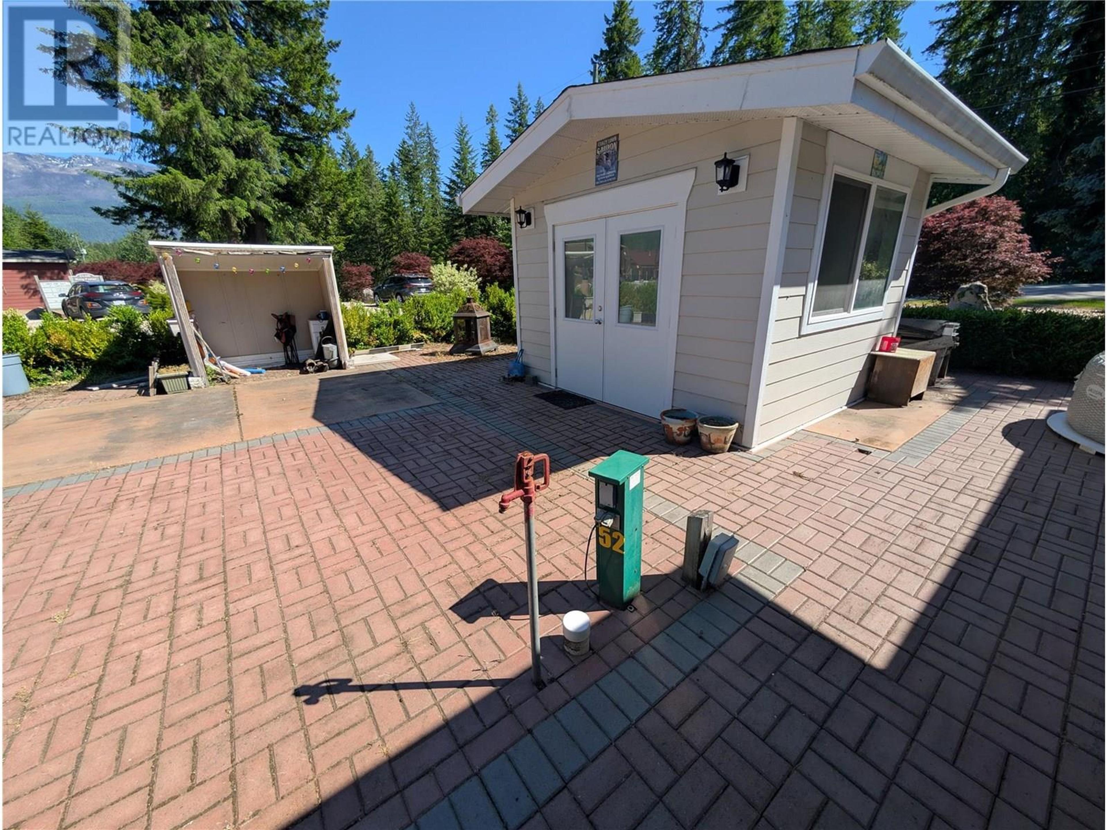 3303 Enderby Mabel Lake Road, Enderby - Exteriors - Photo 3