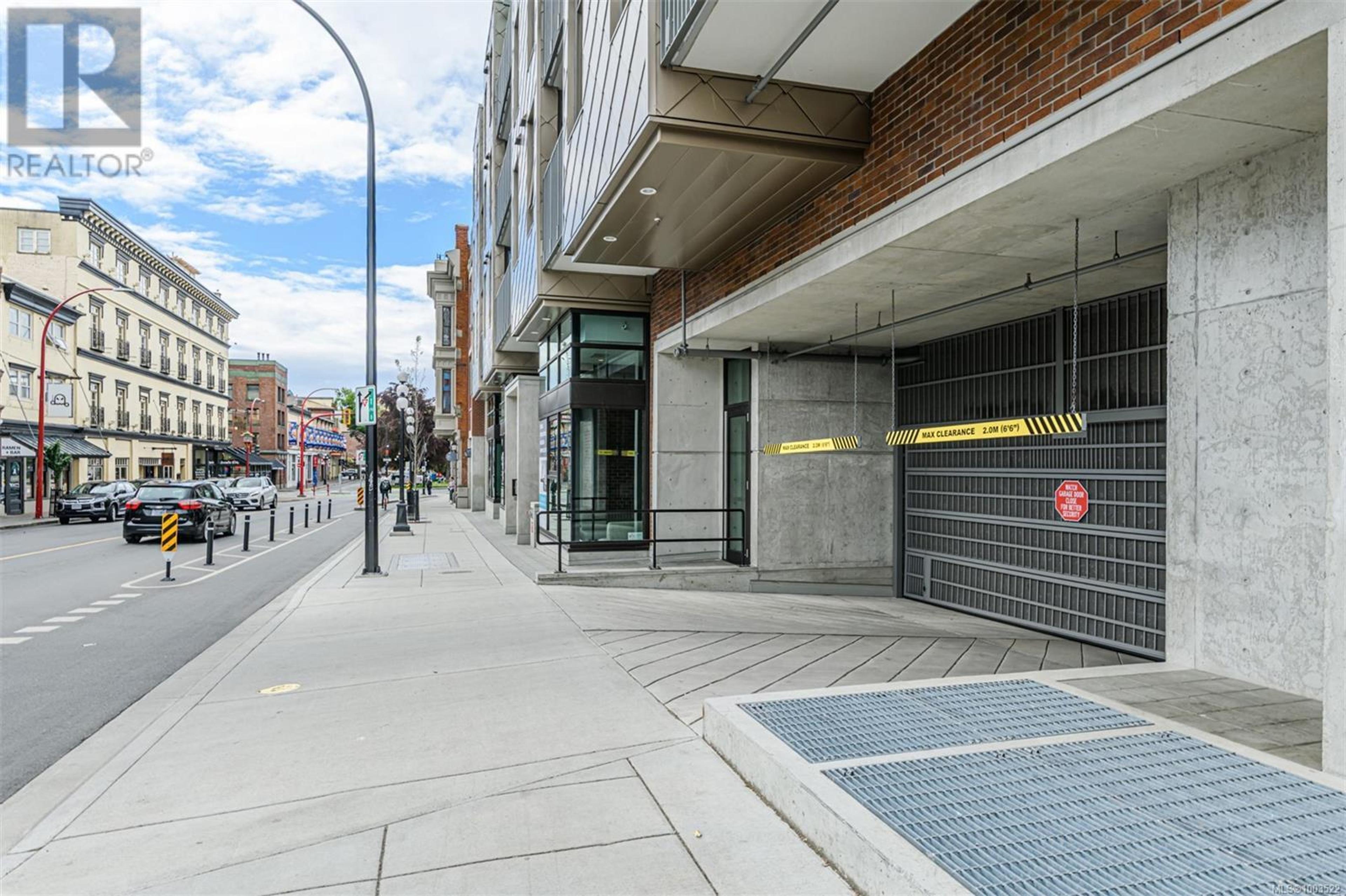 1628 Store St, Victoria - Exteriors - Photo 3