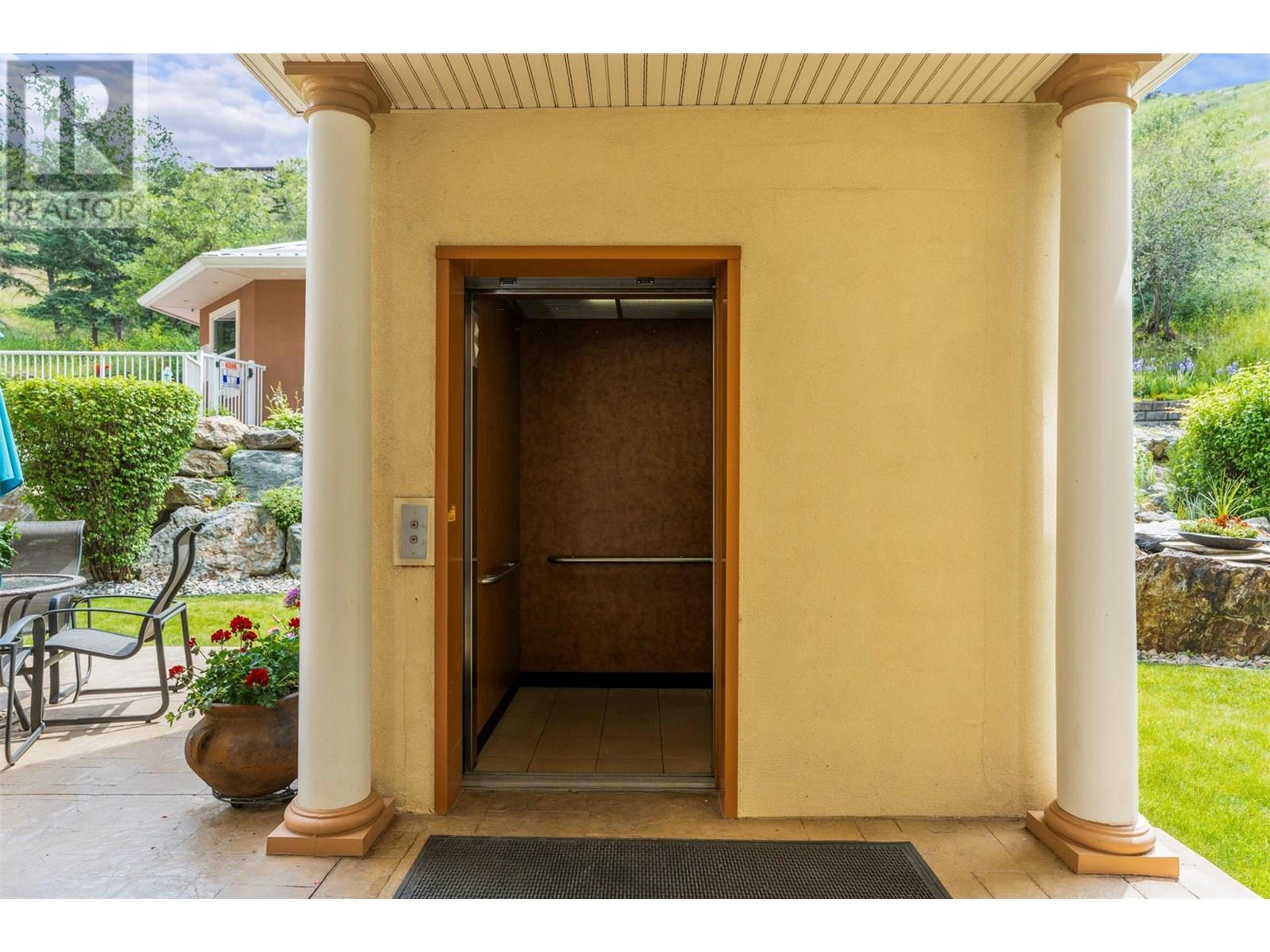 7922 Okanagan Landing Road, Vernon - Exteriors - Photo 3