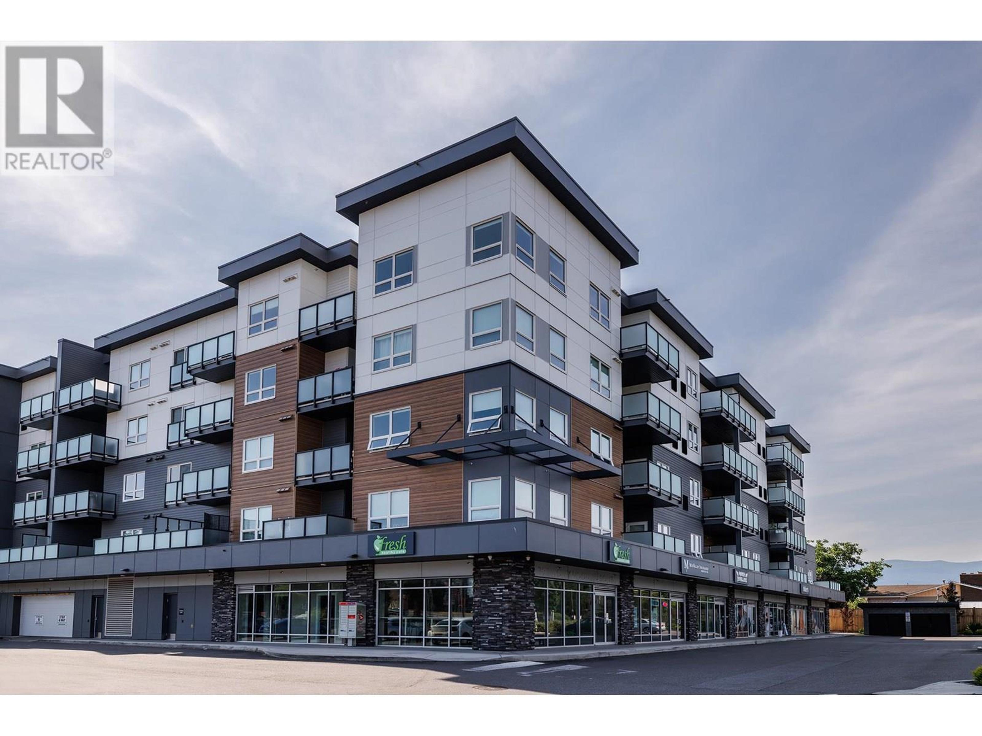 191 Hollywood Road S, Kelowna - Exteriors - Full Complex View - Photo 1