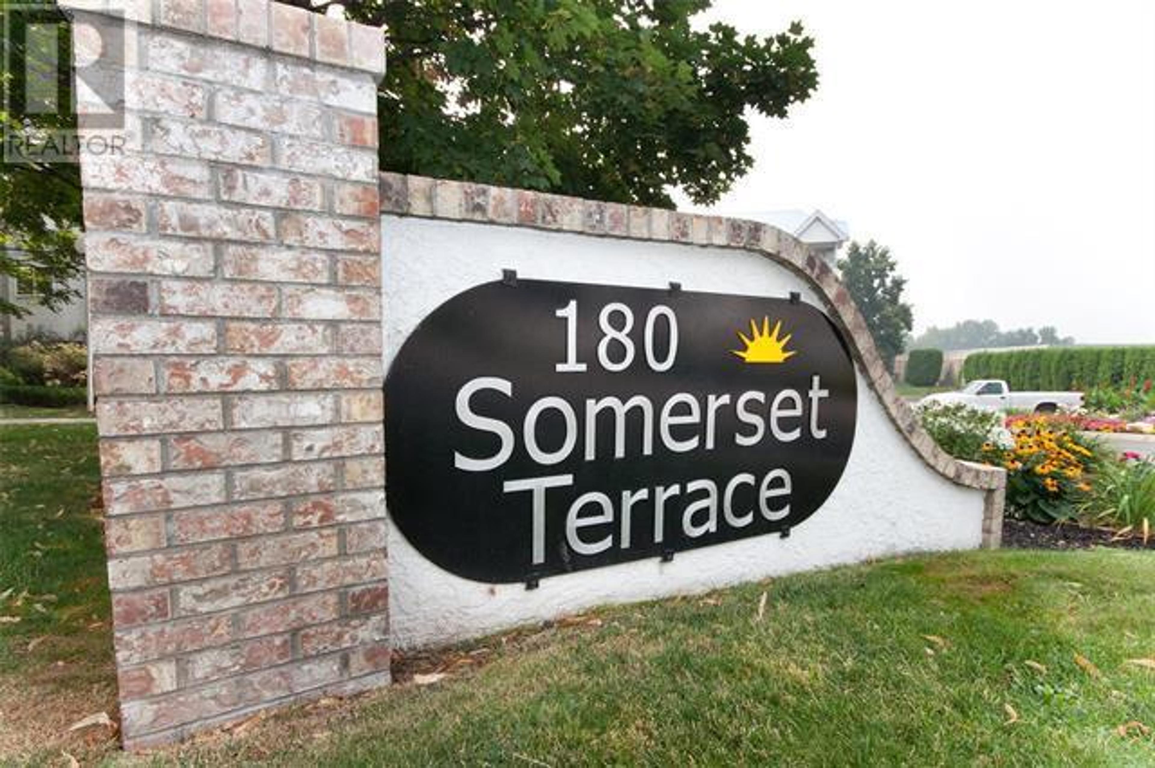 180 Hollywood Road N, Kelowna - Exteriors - Photo 7