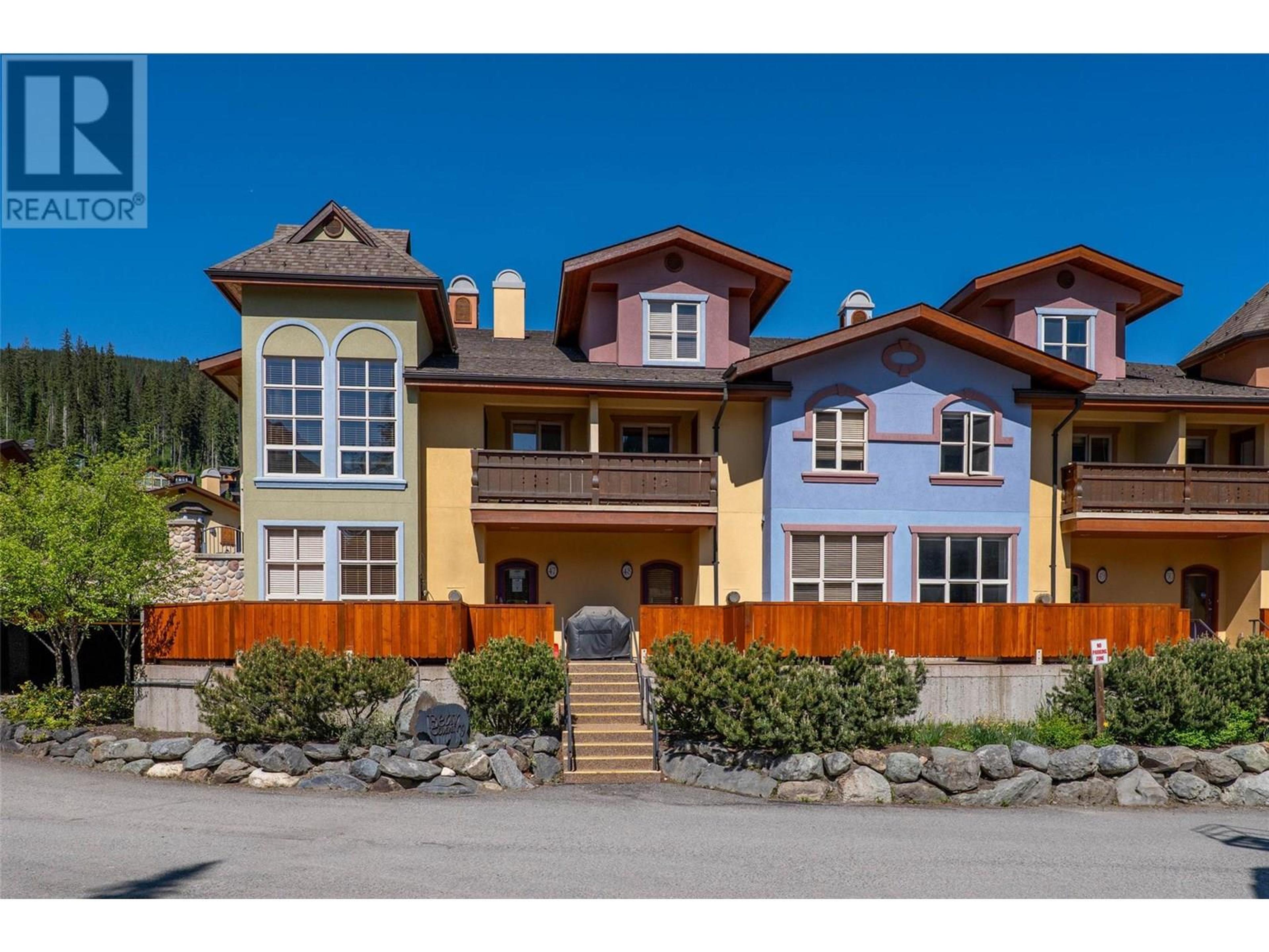 6005 Valley Drive, Sun Peaks - Exteriors - Full Complex View - Photo 10