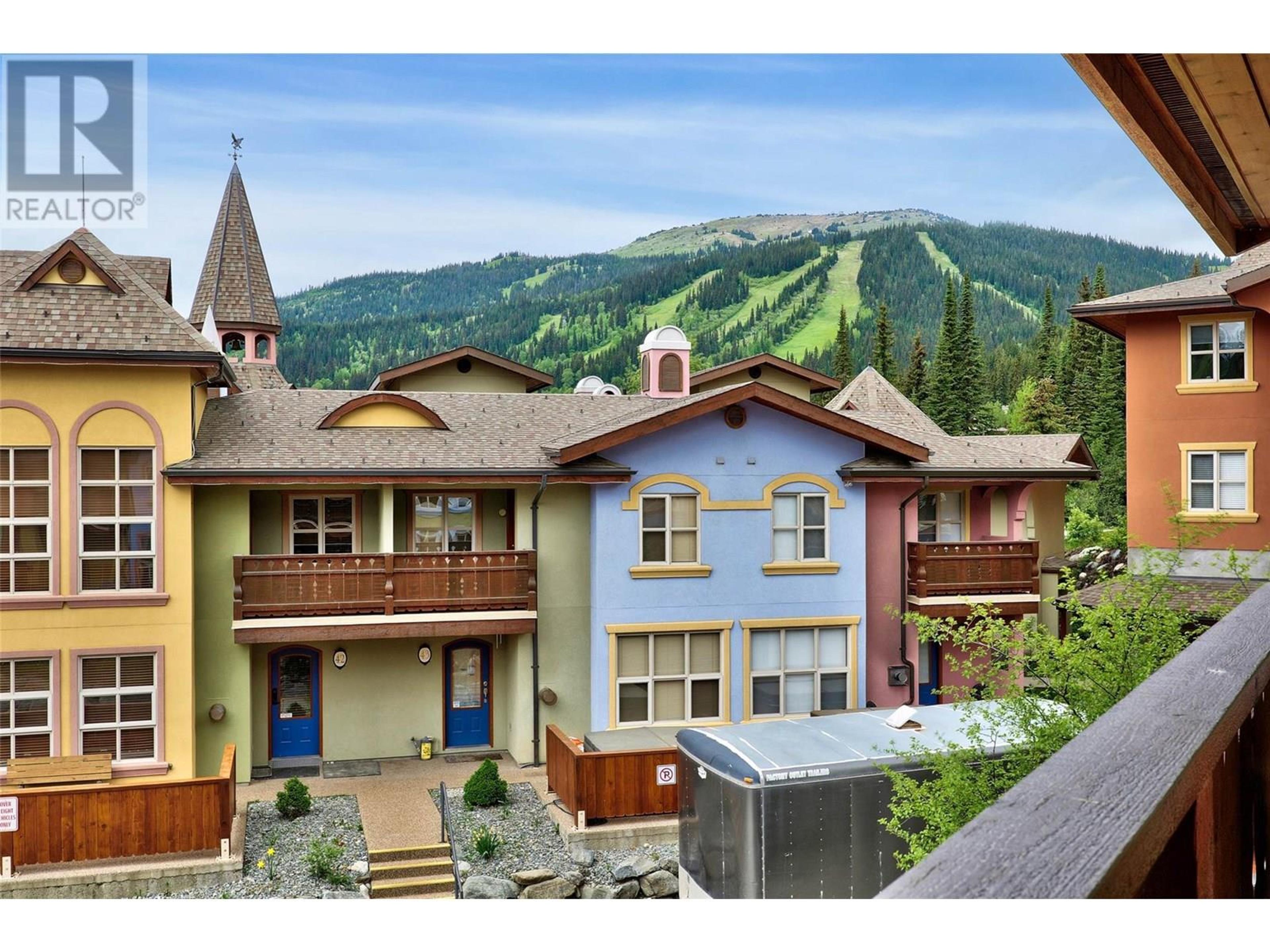 6005 Valley Drive, Sun Peaks - Exteriors - Full Complex View - Photo 2