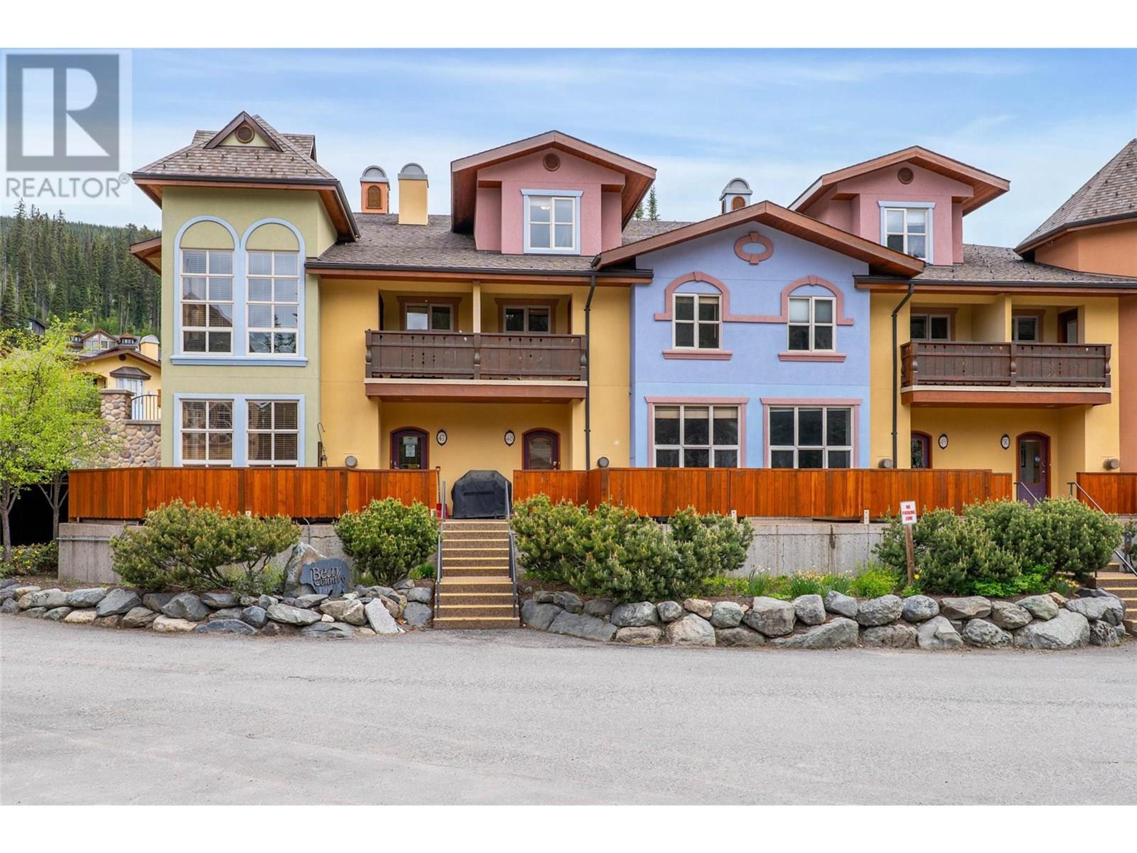 6005 Valley Drive, Sun Peaks - Exteriors - Full Complex View - Photo 4