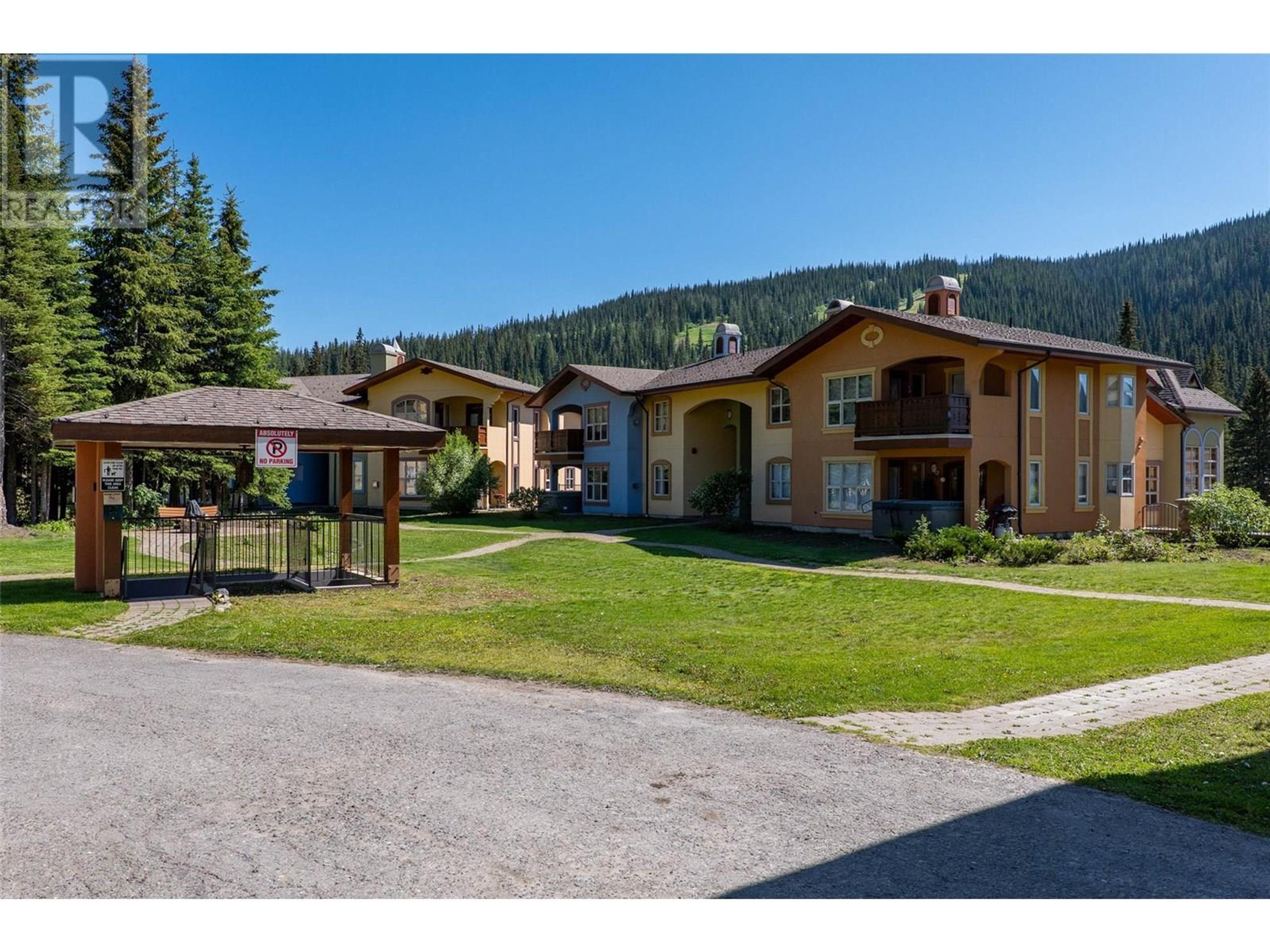 6005 Valley Drive, Sun Peaks - Exteriors - Full Complex View - Photo 6