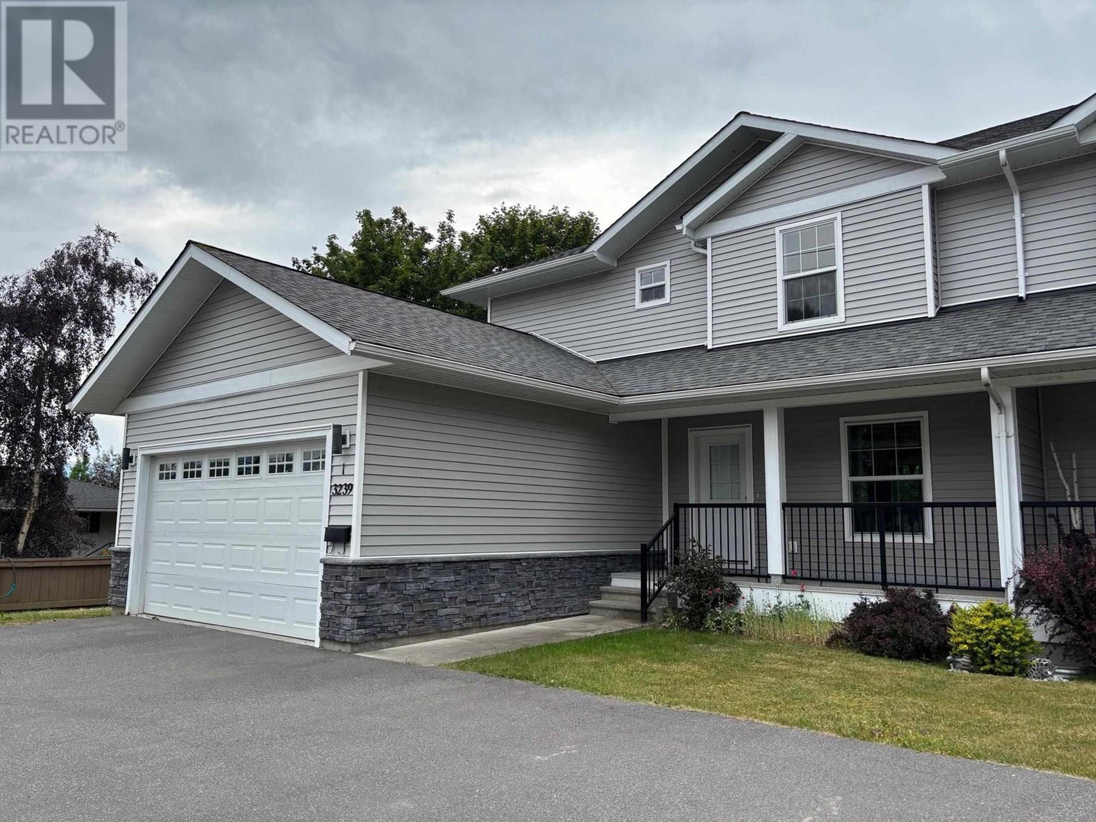 3239 APSLEY STREET, Terrace - Exteriors - Photo 1