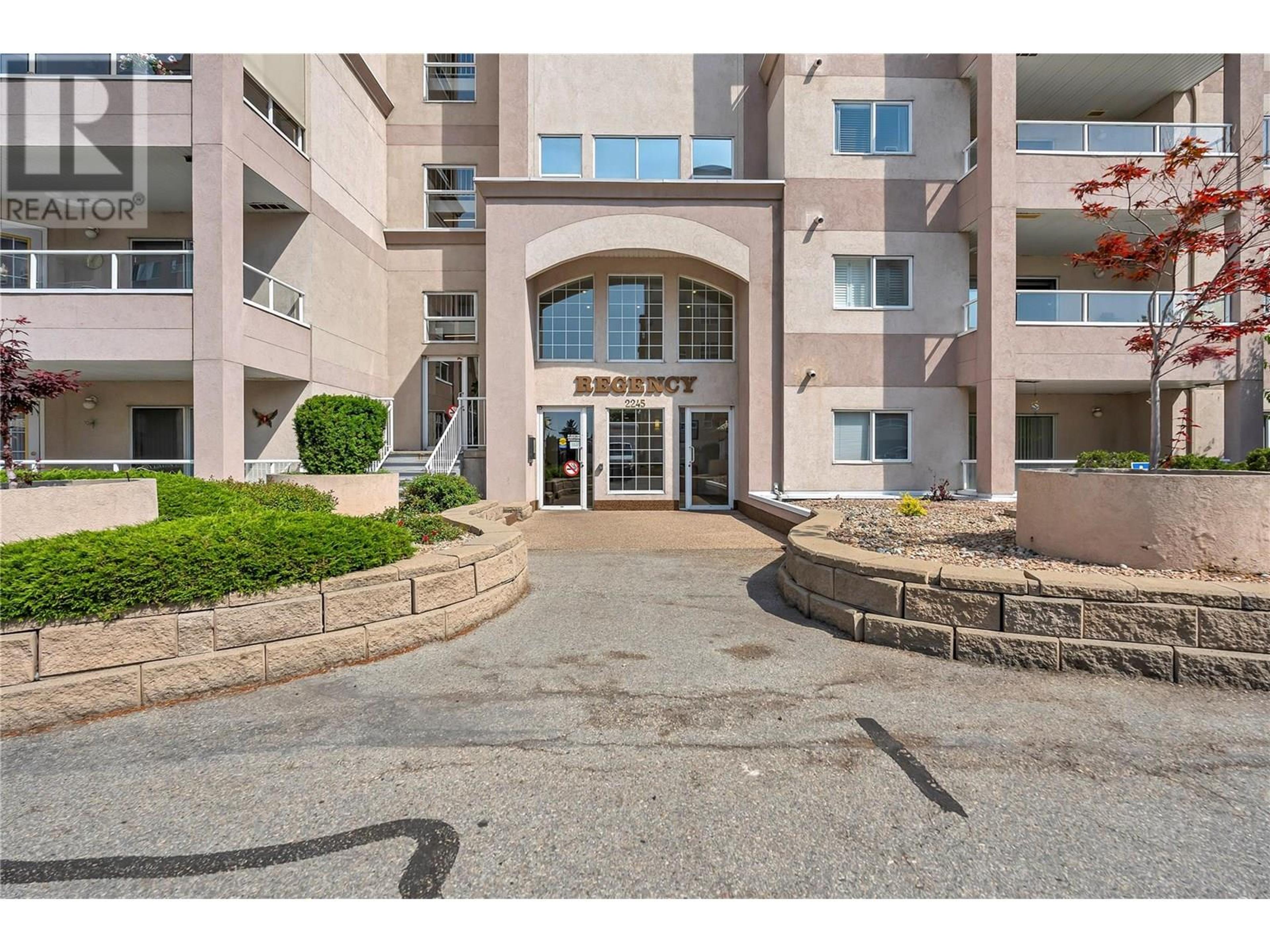 2255 Atkinson Street, Penticton - Exteriors - Photo 4