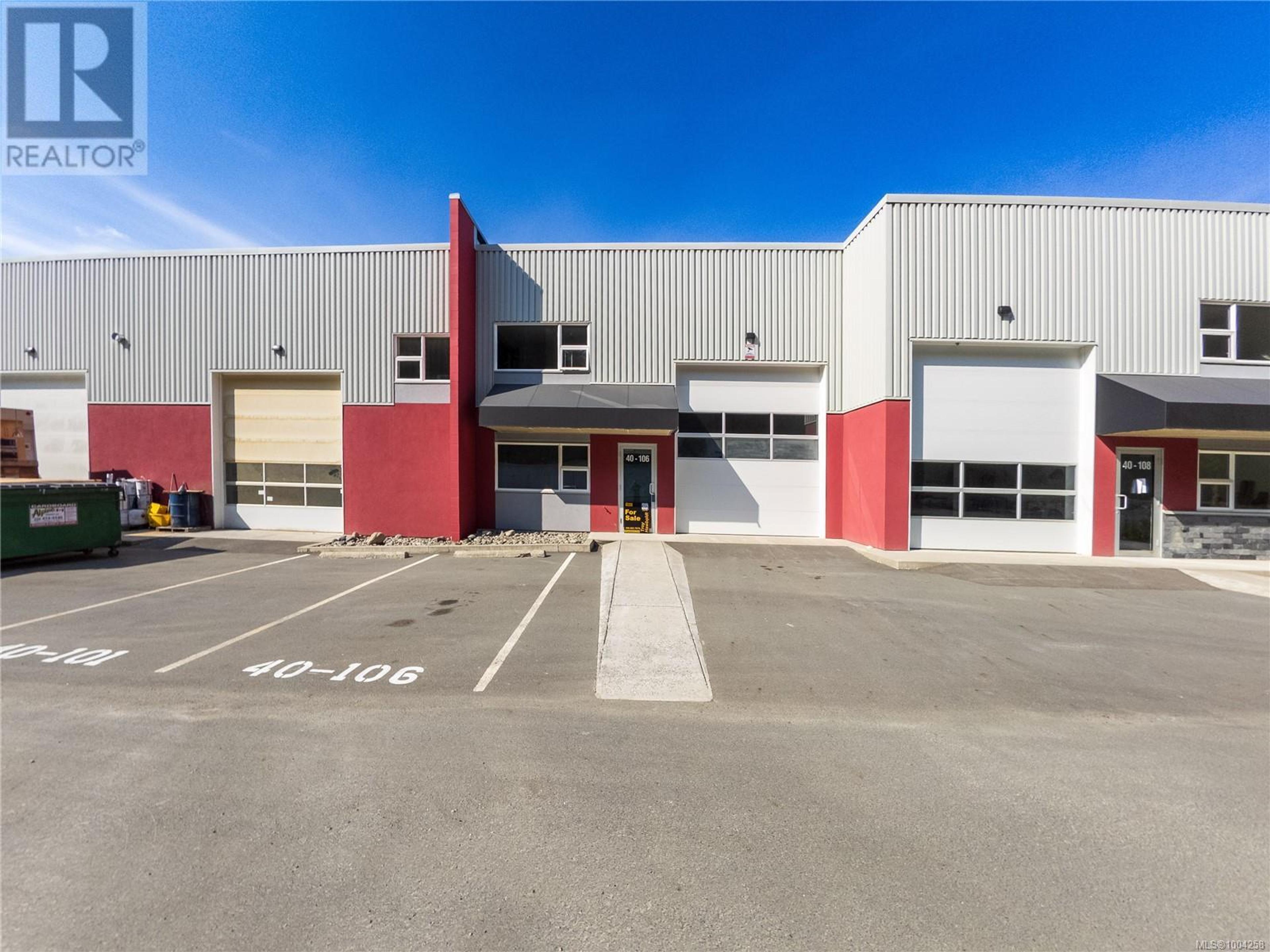 700 Shawnigan Lake Rd, Shawnigan Lake - Exteriors - Full Complex View - Photo 2