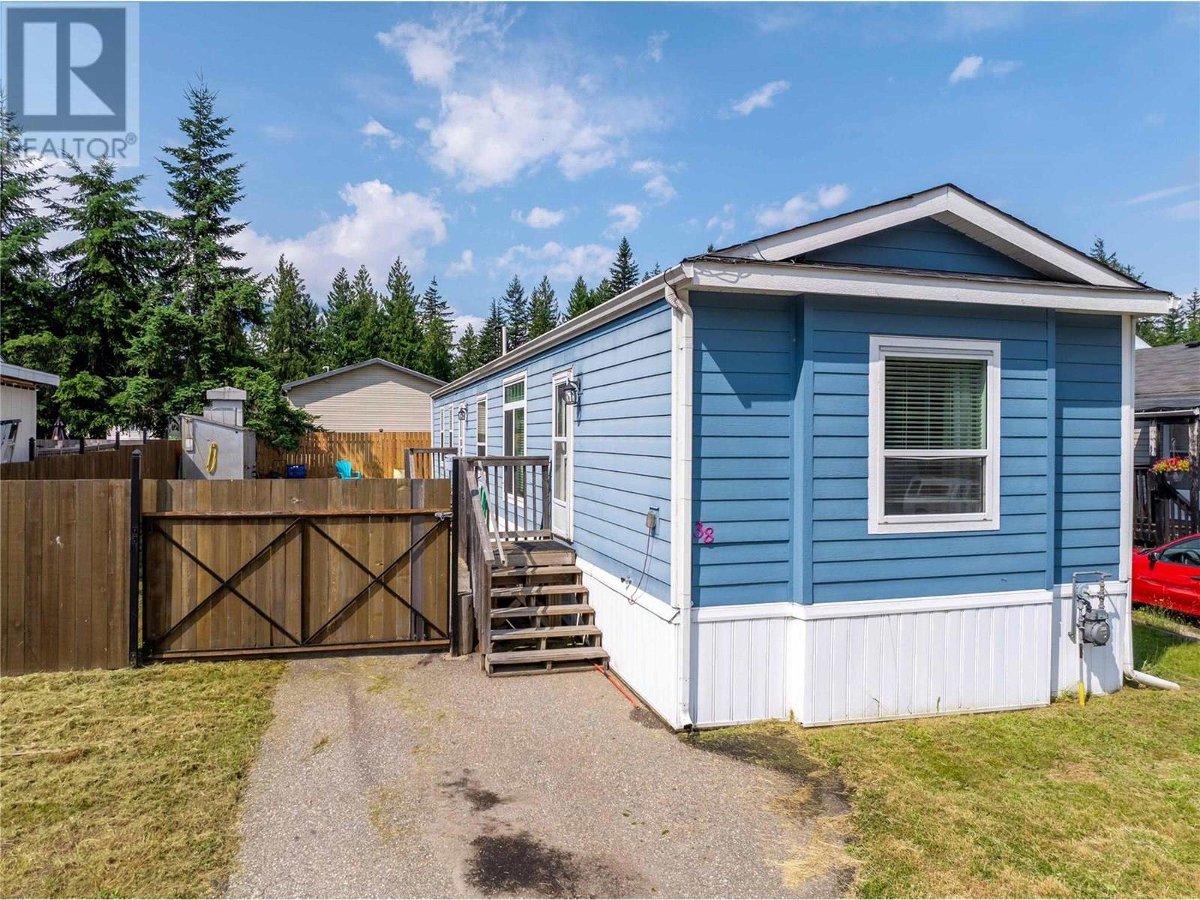 38 Johnson Way, Revelstoke - Exteriors - Photo 1