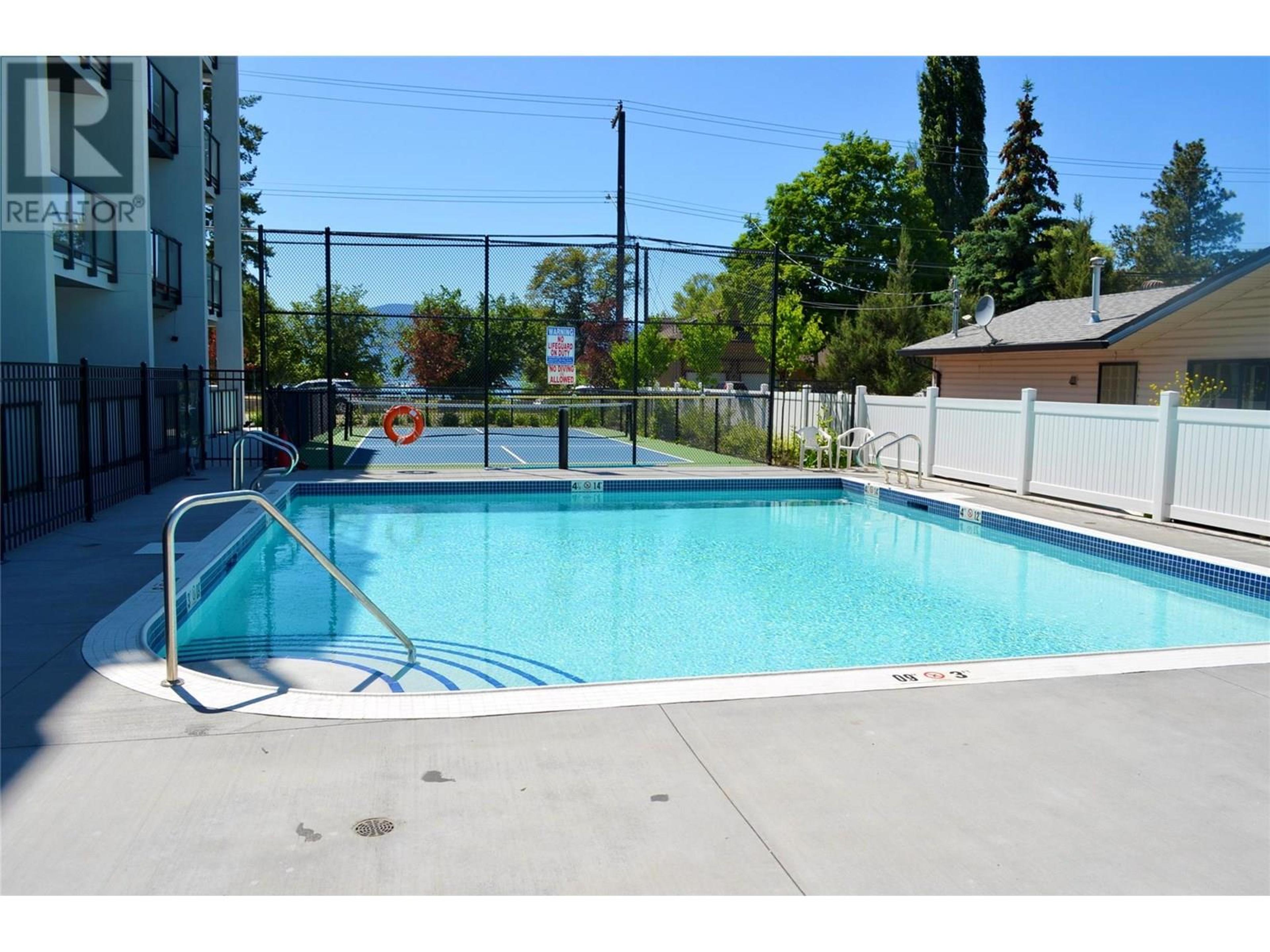 2555 Lakeshore Road, Vernon - Outdoor Amenities - Outdoor Pool - Photo 3