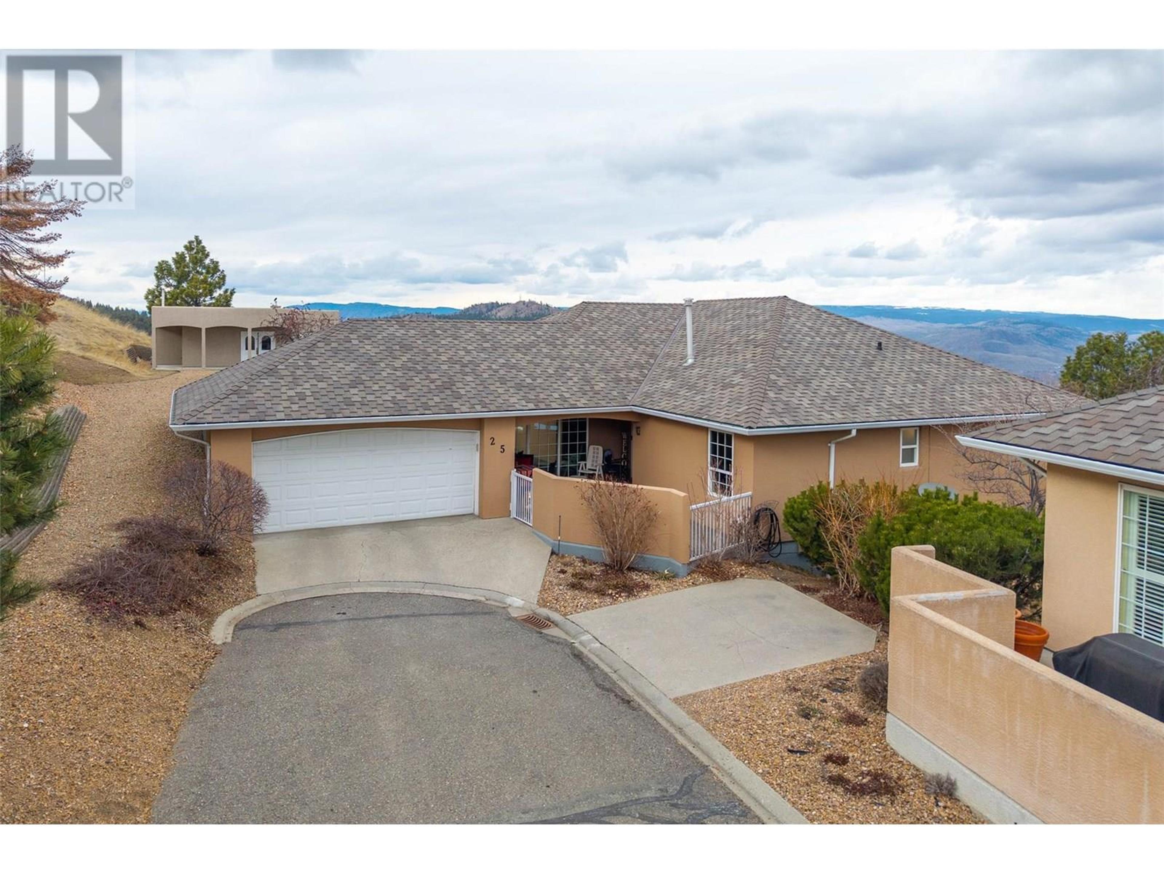 2080 Pacific Way, Kamloops - Exteriors - Photo 11