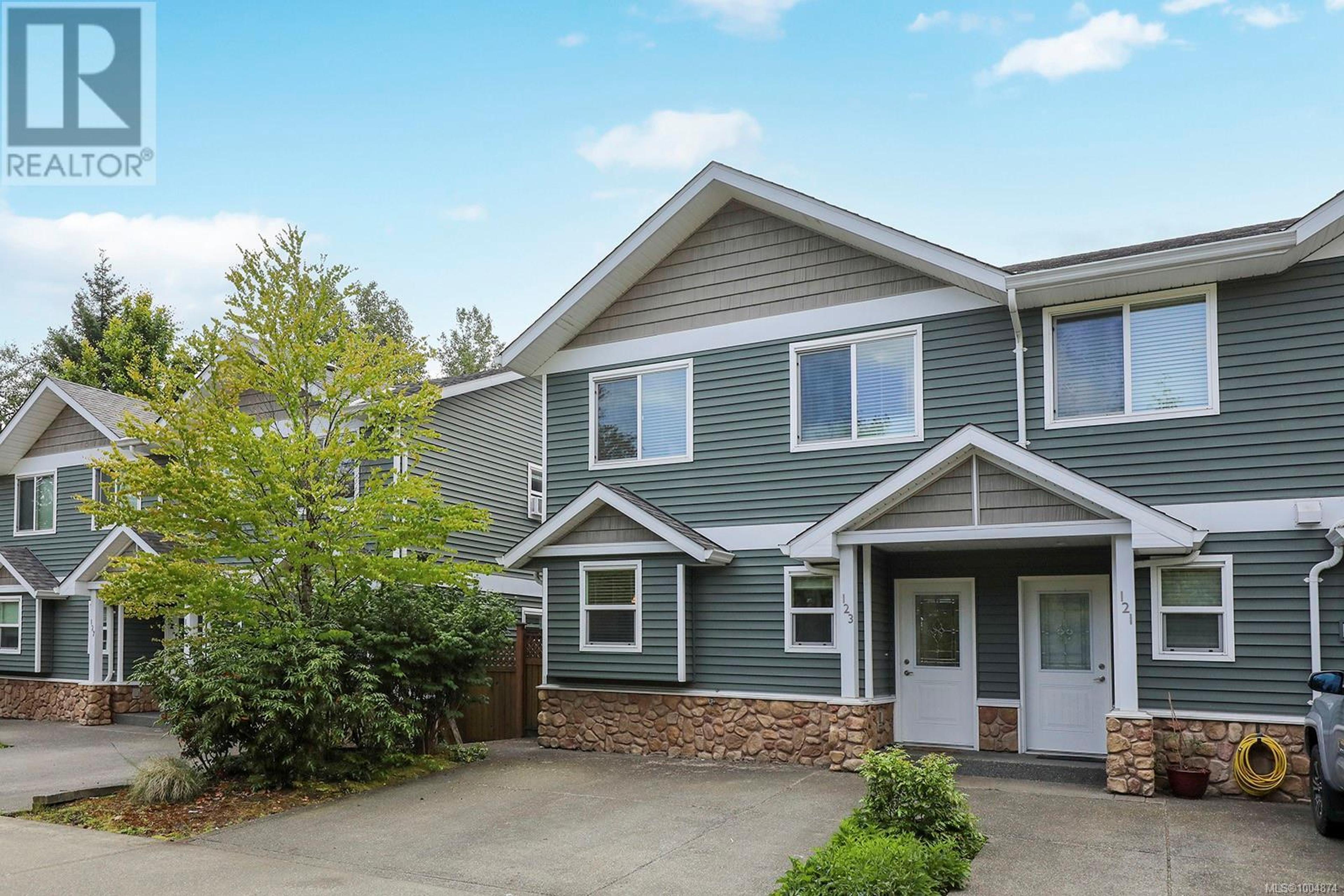 170 Centennial Dr, Courtenay - Exteriors - Full Complex View - Photo 1