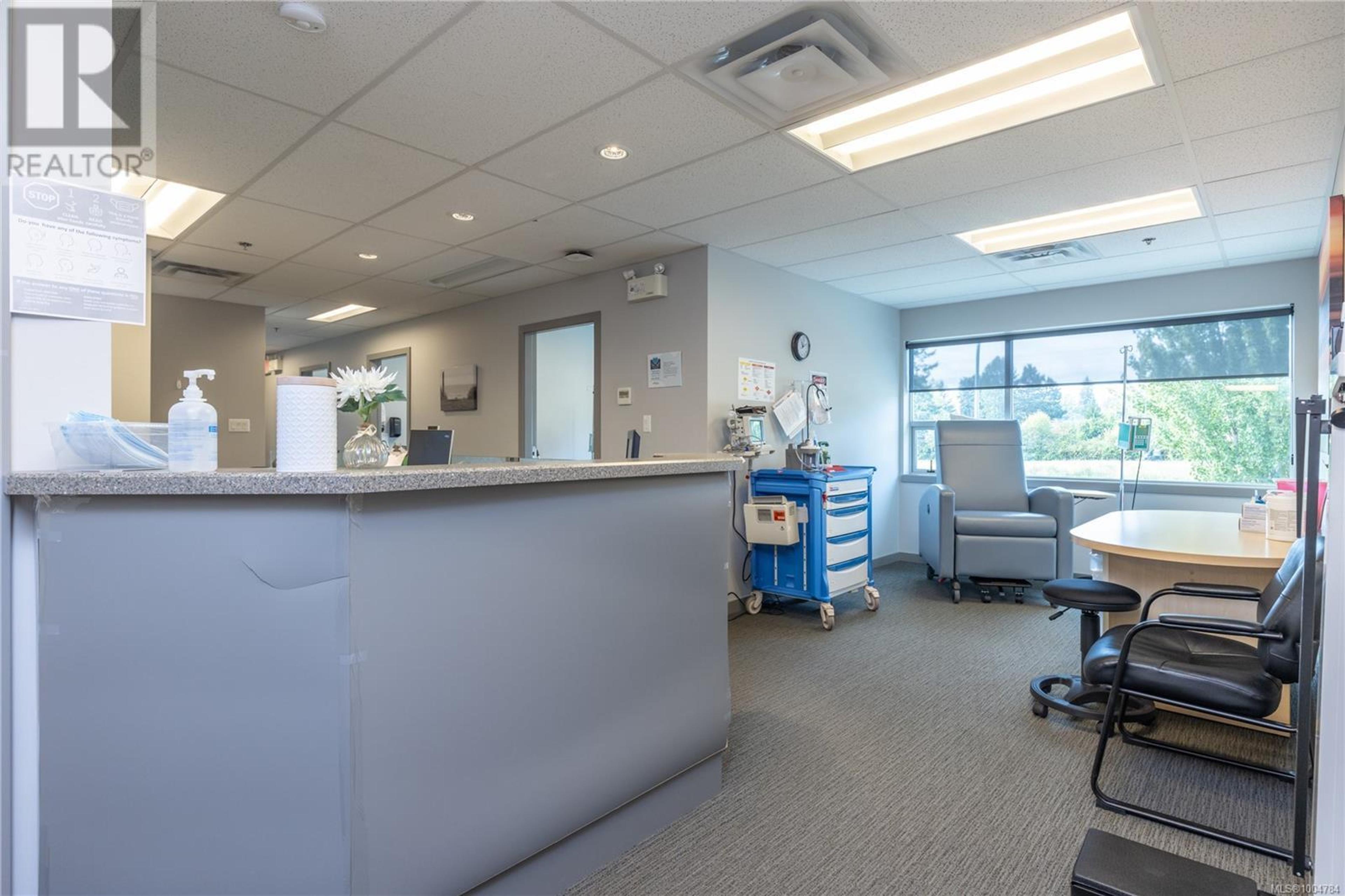 1650 Terminal Ave, Nanaimo - Common Areas - Lobbies / Hallways / Foyers - Photo 4