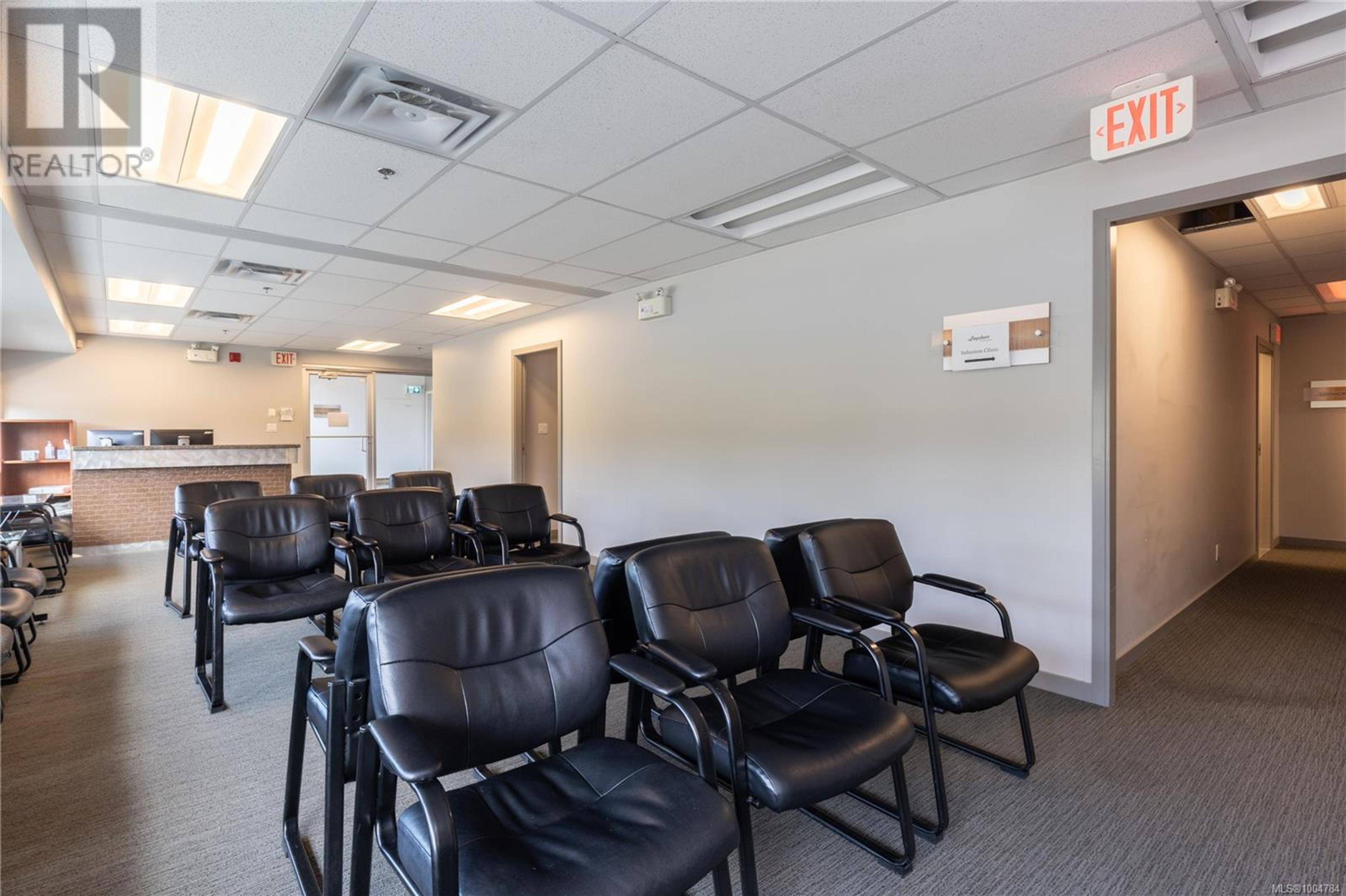 1650 Terminal Ave, Nanaimo - Common Areas - Lobbies / Hallways / Foyers - Photo 7