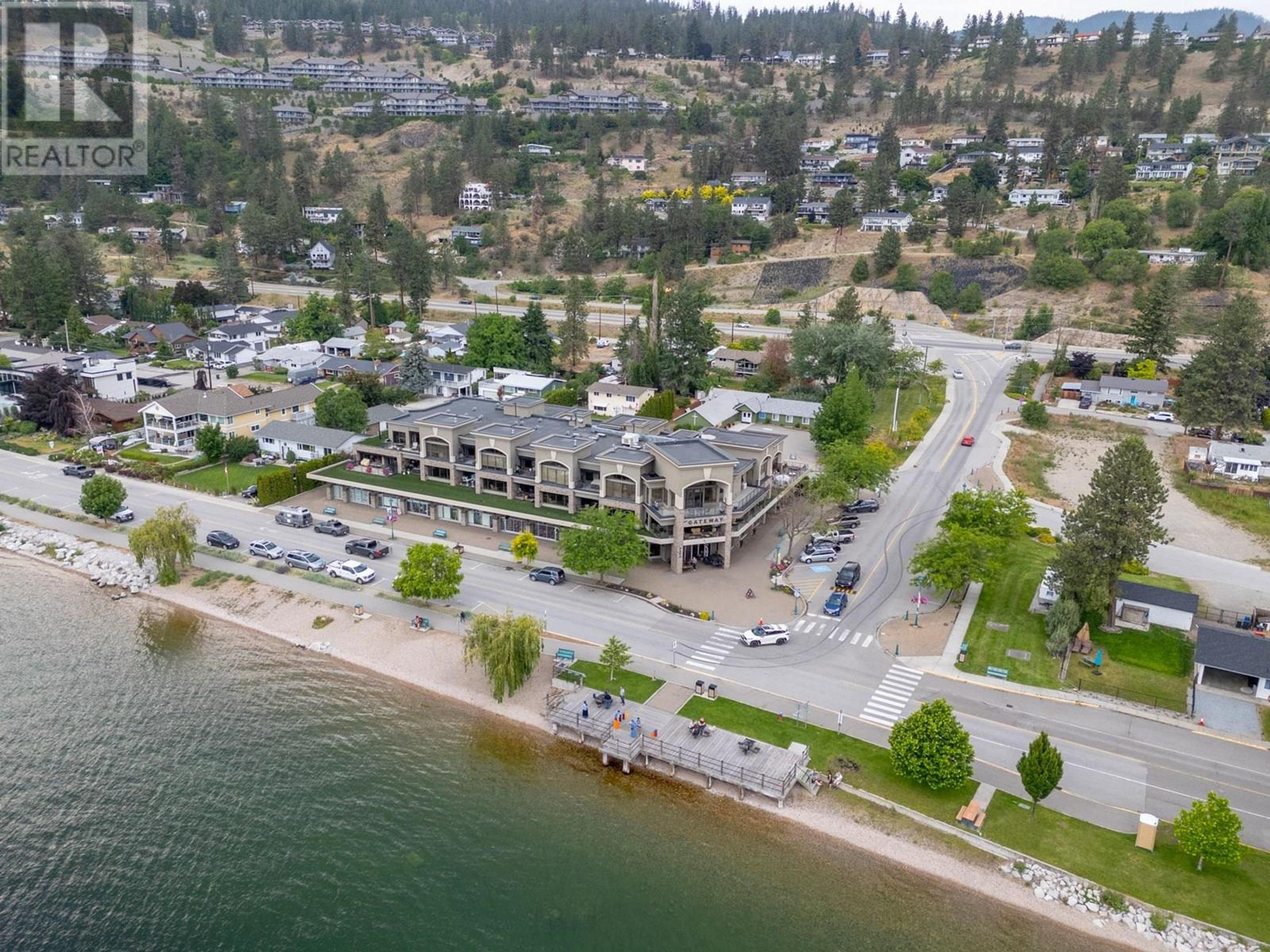 4032A Lake Avenue, Peachland - Exteriors - Full Complex View, Drone/Aerial View - Photo 3