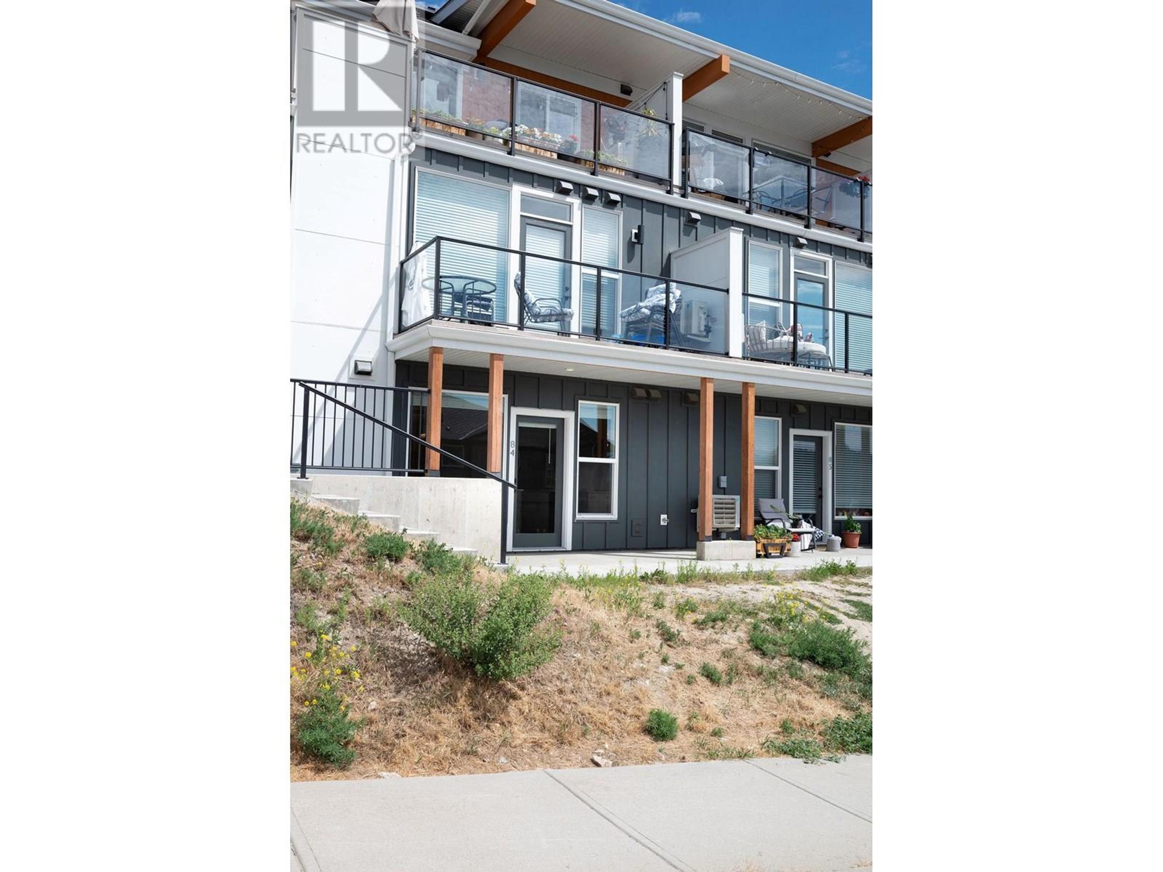 685 Boynton Place, Kelowna - Exteriors - Photo 5