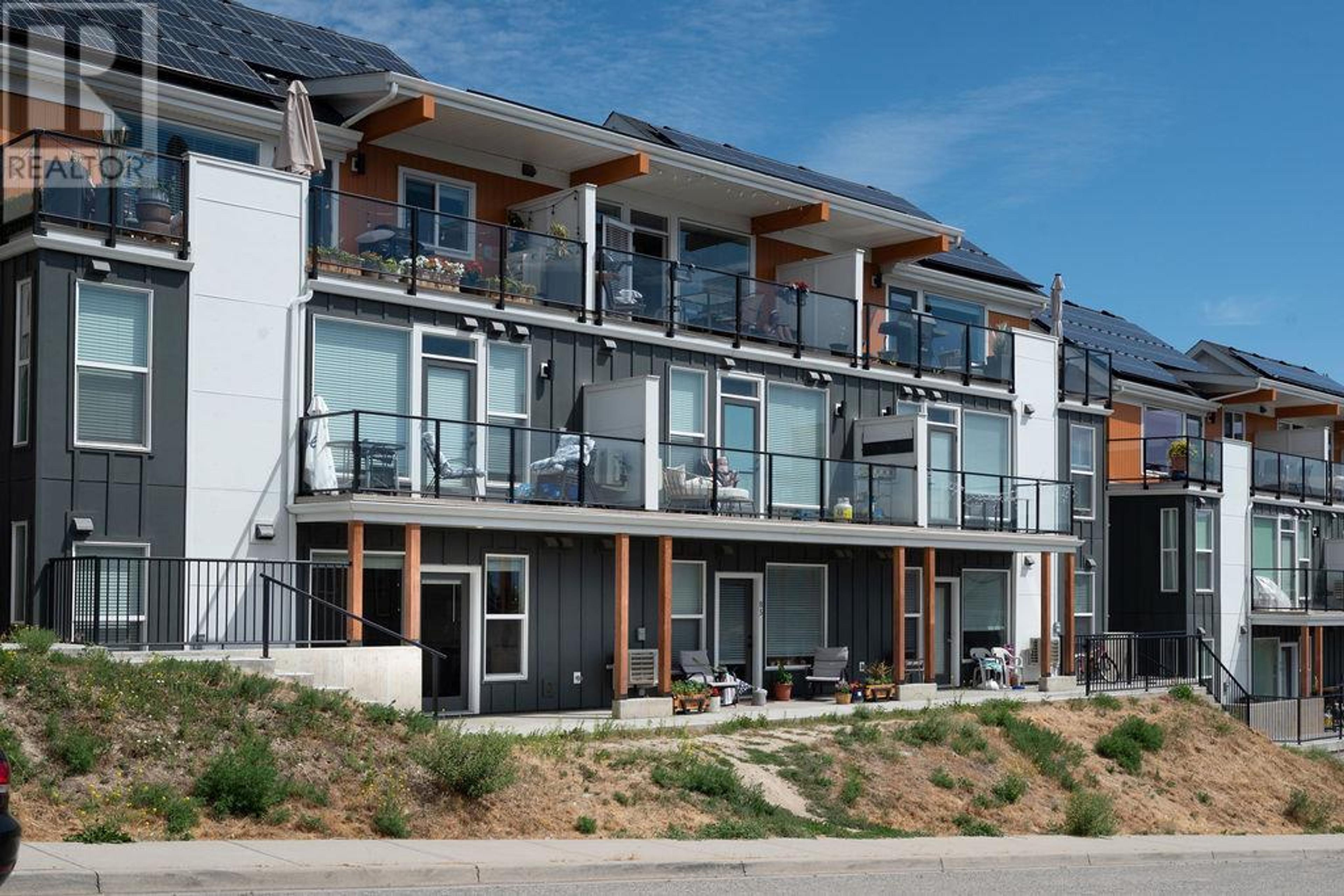 685 Boynton Place, Kelowna - Exteriors - Full Complex View - Photo 6