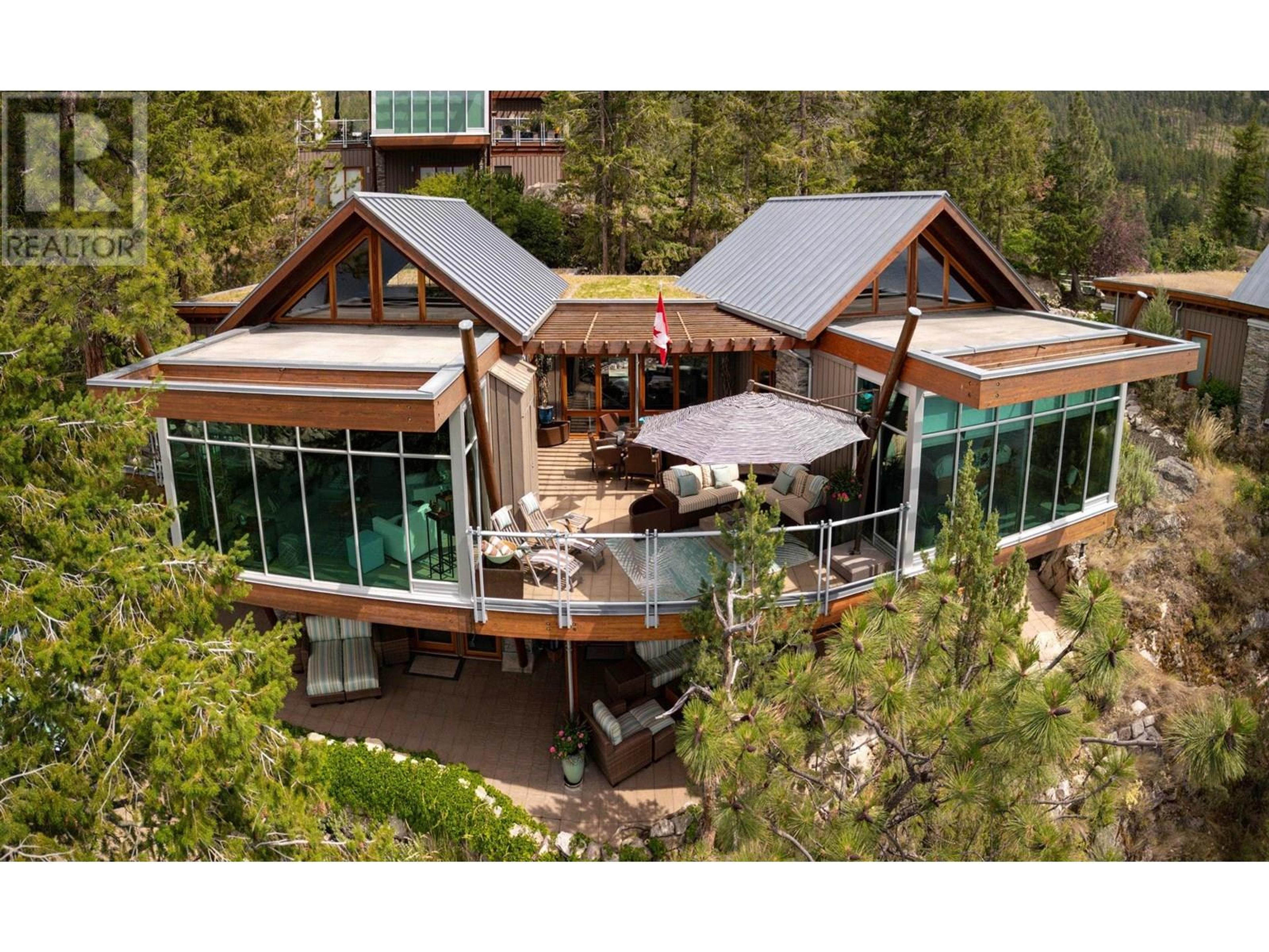 9845 Eastside Road, Vernon - Exteriors - Drone/Aerial View - Photo 4