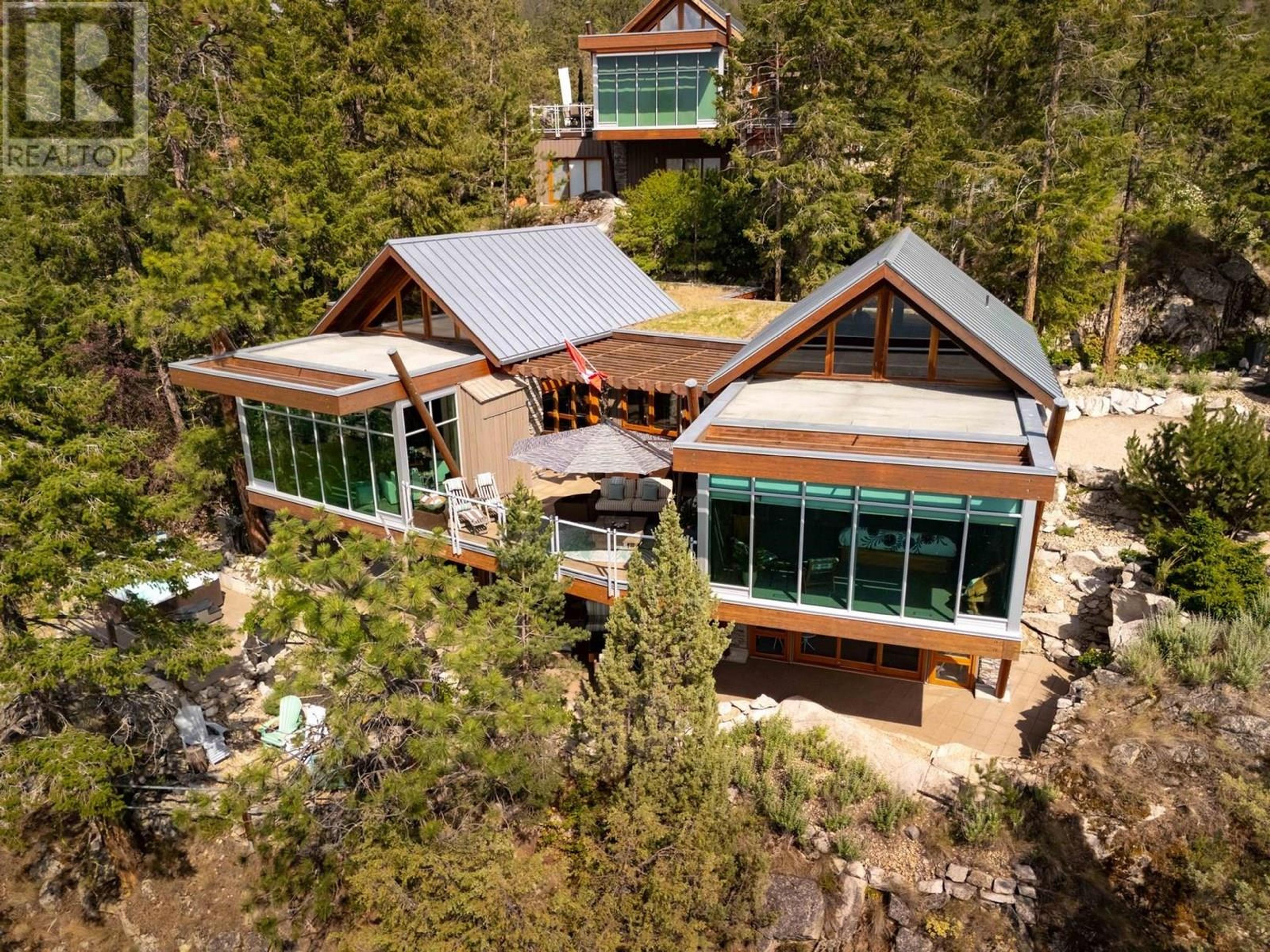 9845 Eastside Road, Vernon - Exteriors - Drone/Aerial View - Photo 9