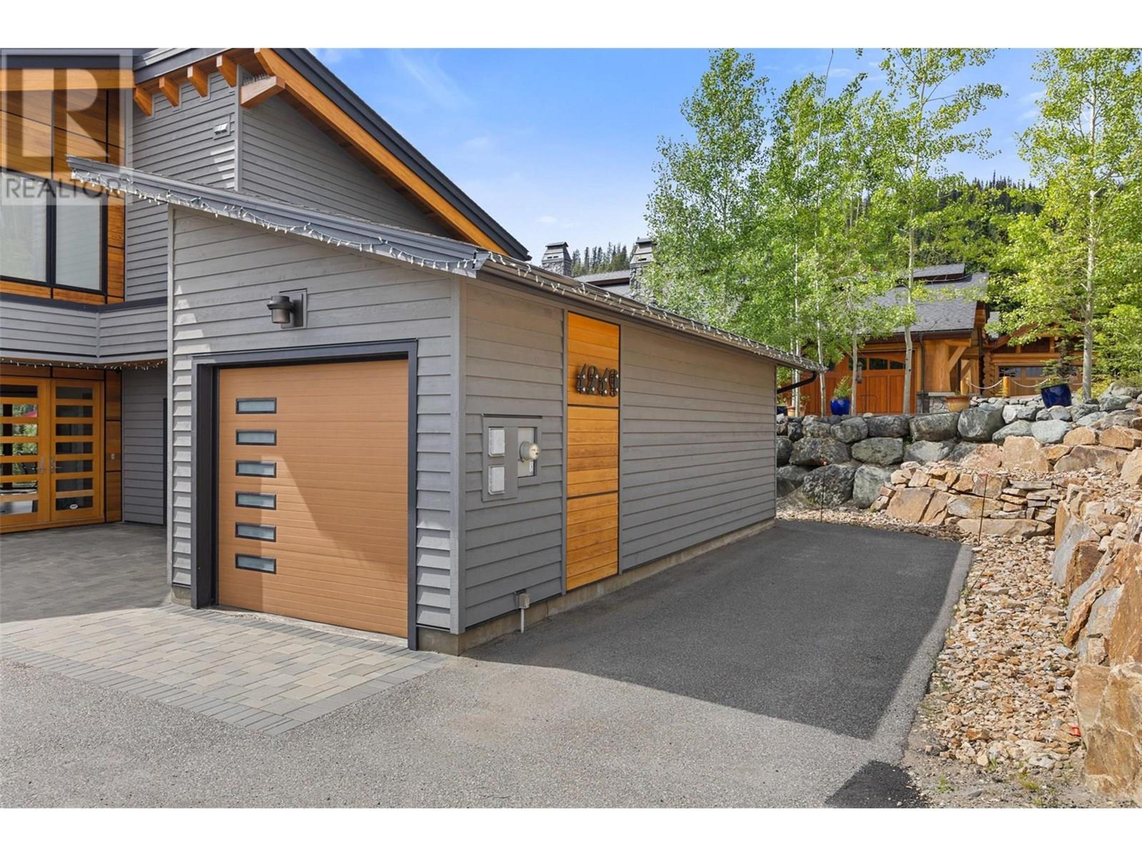 4249 Bella Vista Drive, Sun Peaks - Exteriors - Photo 8