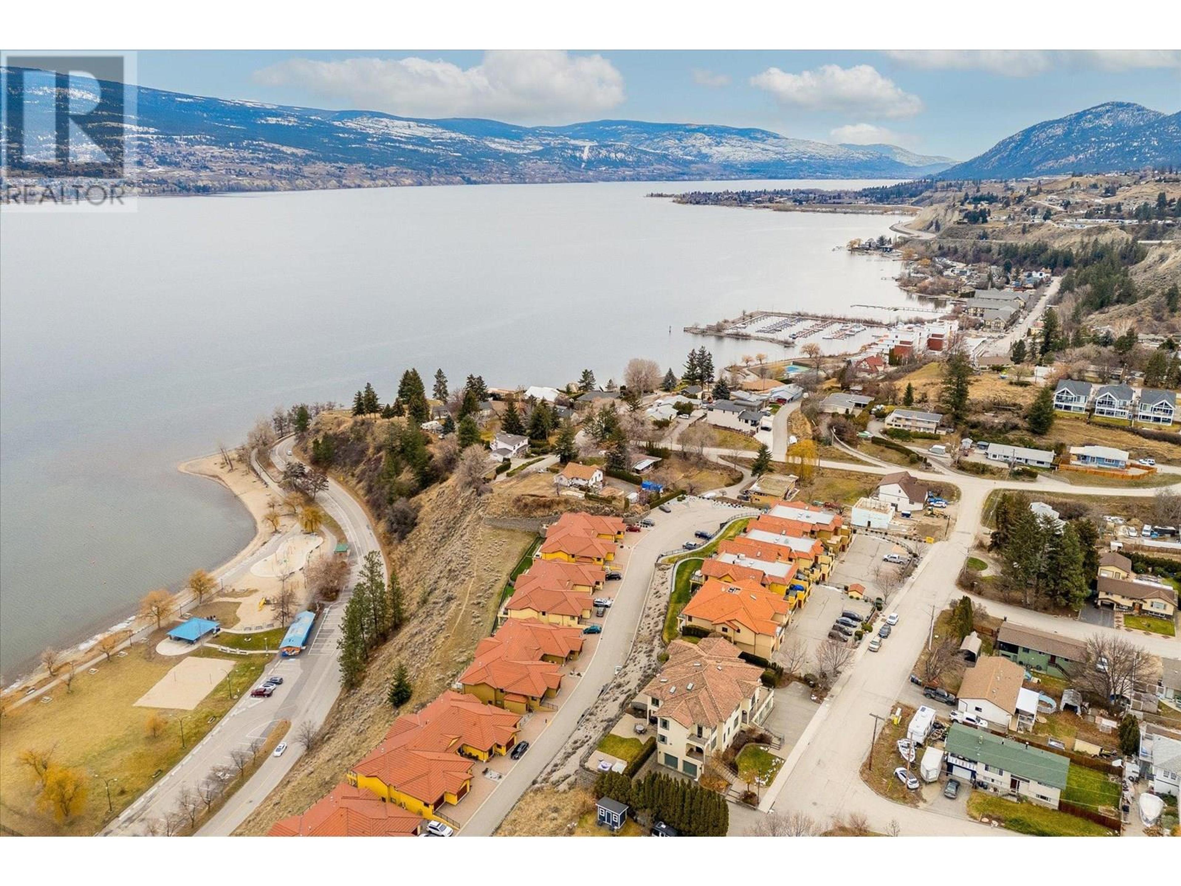 14419 Downton Avenue, Summerland - Exteriors - Full Complex View, Drone/Aerial View - Photo 3