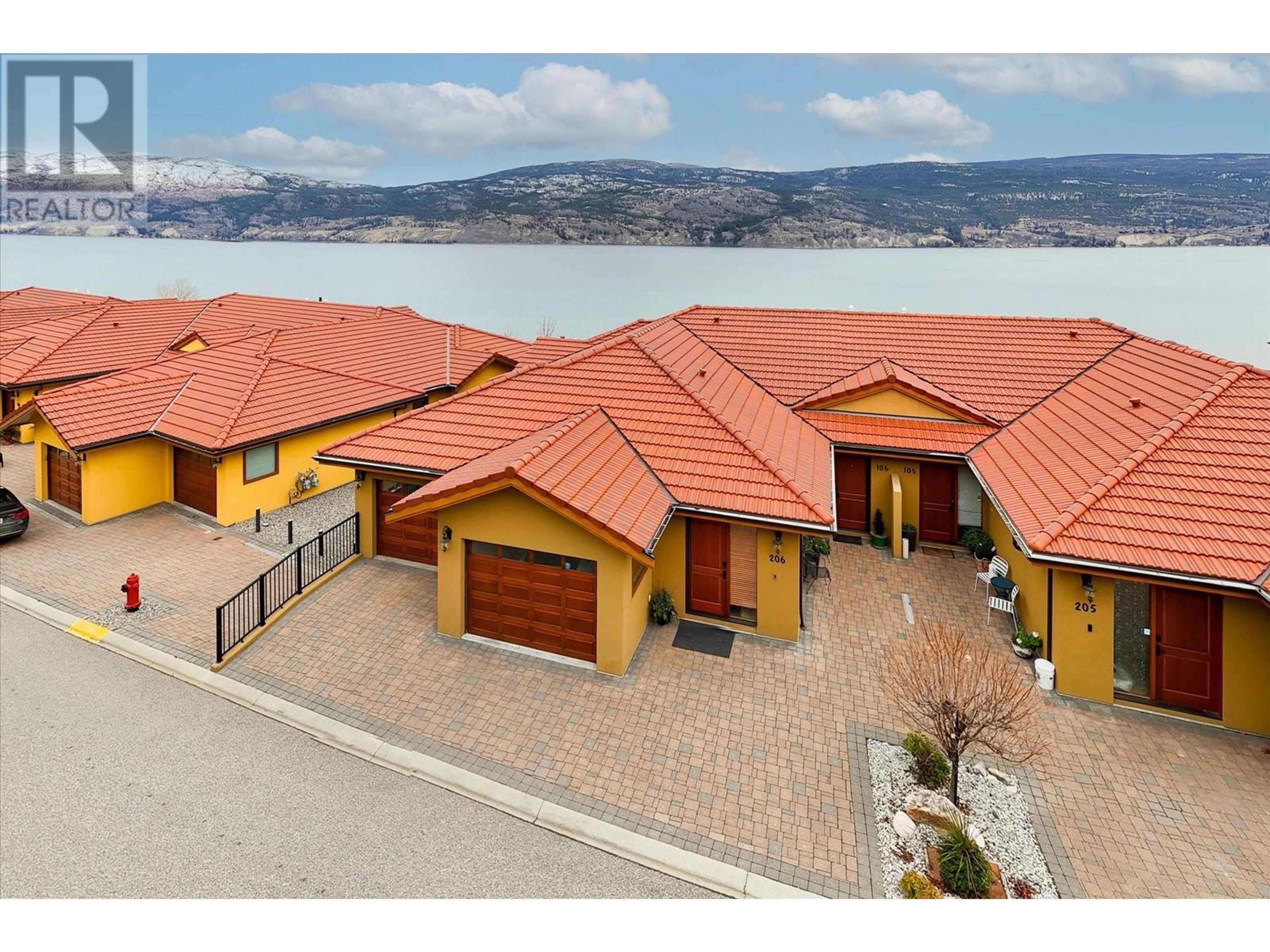 14419 Downton Avenue, Summerland - Exteriors - Full Complex View, Drone/Aerial View - Photo 4