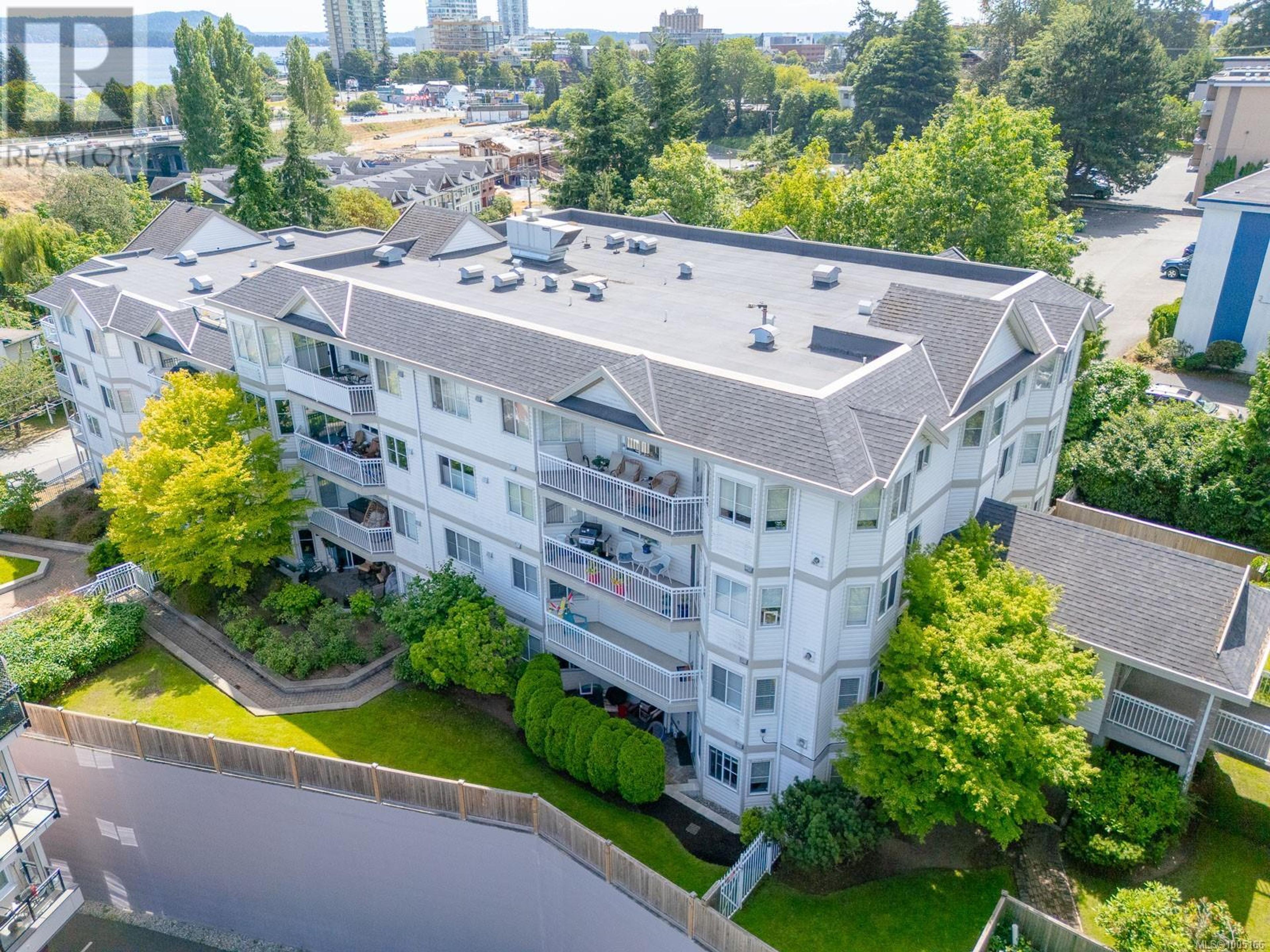 24 Prideaux St, Nanaimo - Exteriors - Drone/Aerial View - Photo 6