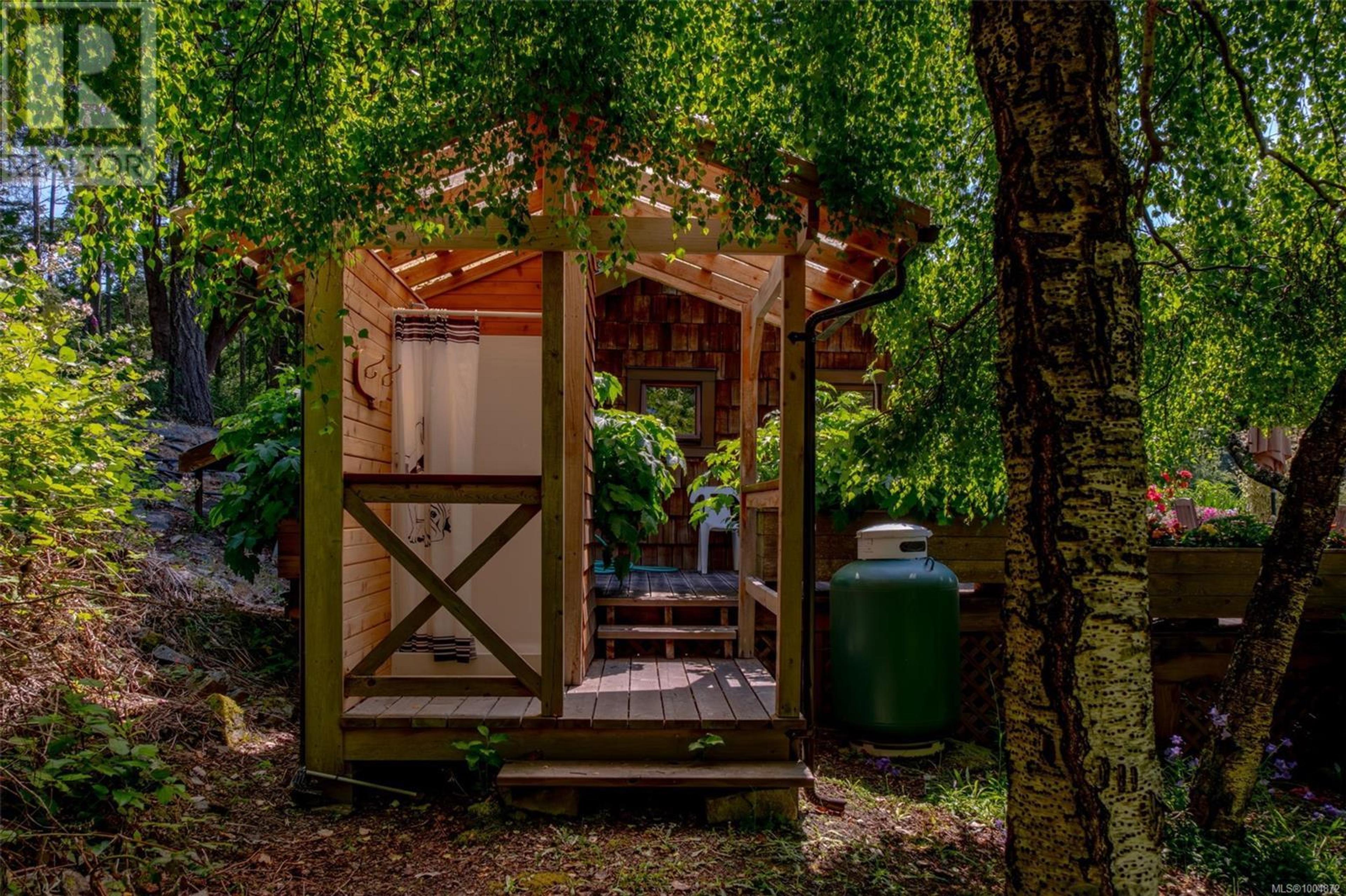 9 Teapot Rd, Lasqueti Island - Exteriors - Photo 2