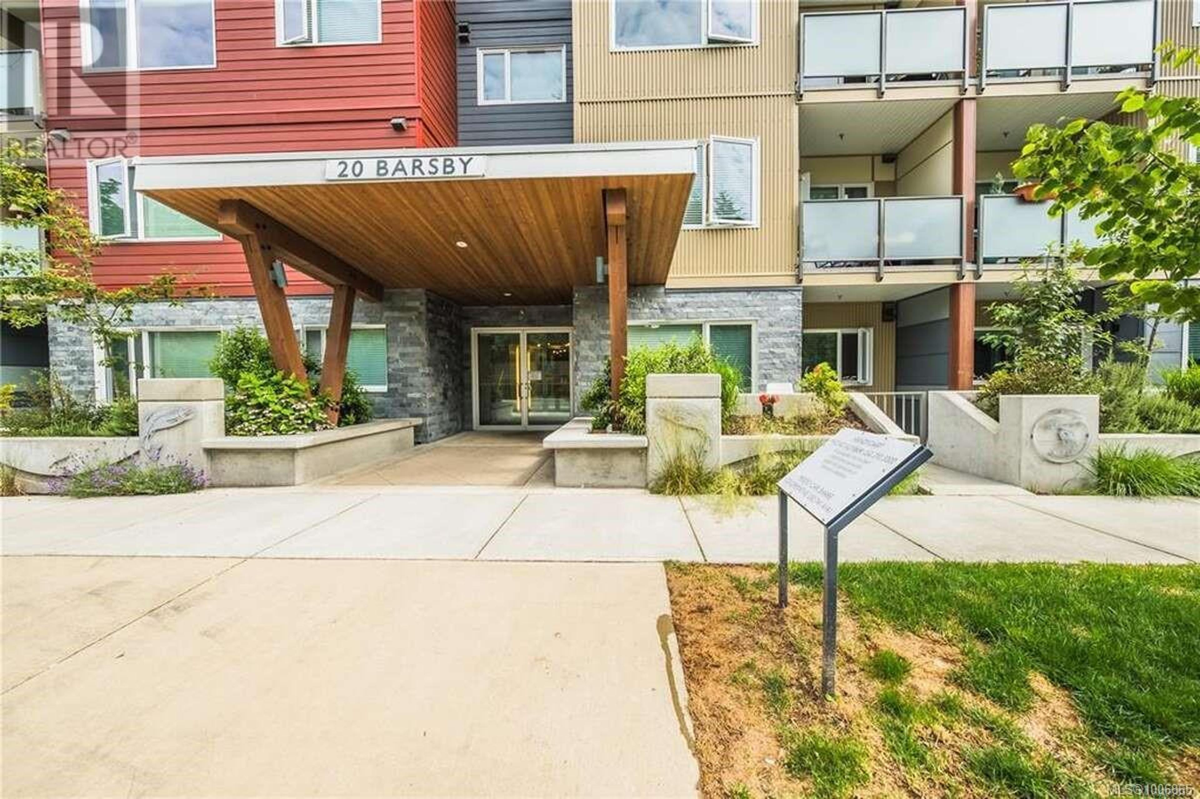 20 Barsby Ave, Nanaimo - Exteriors - Photo 10