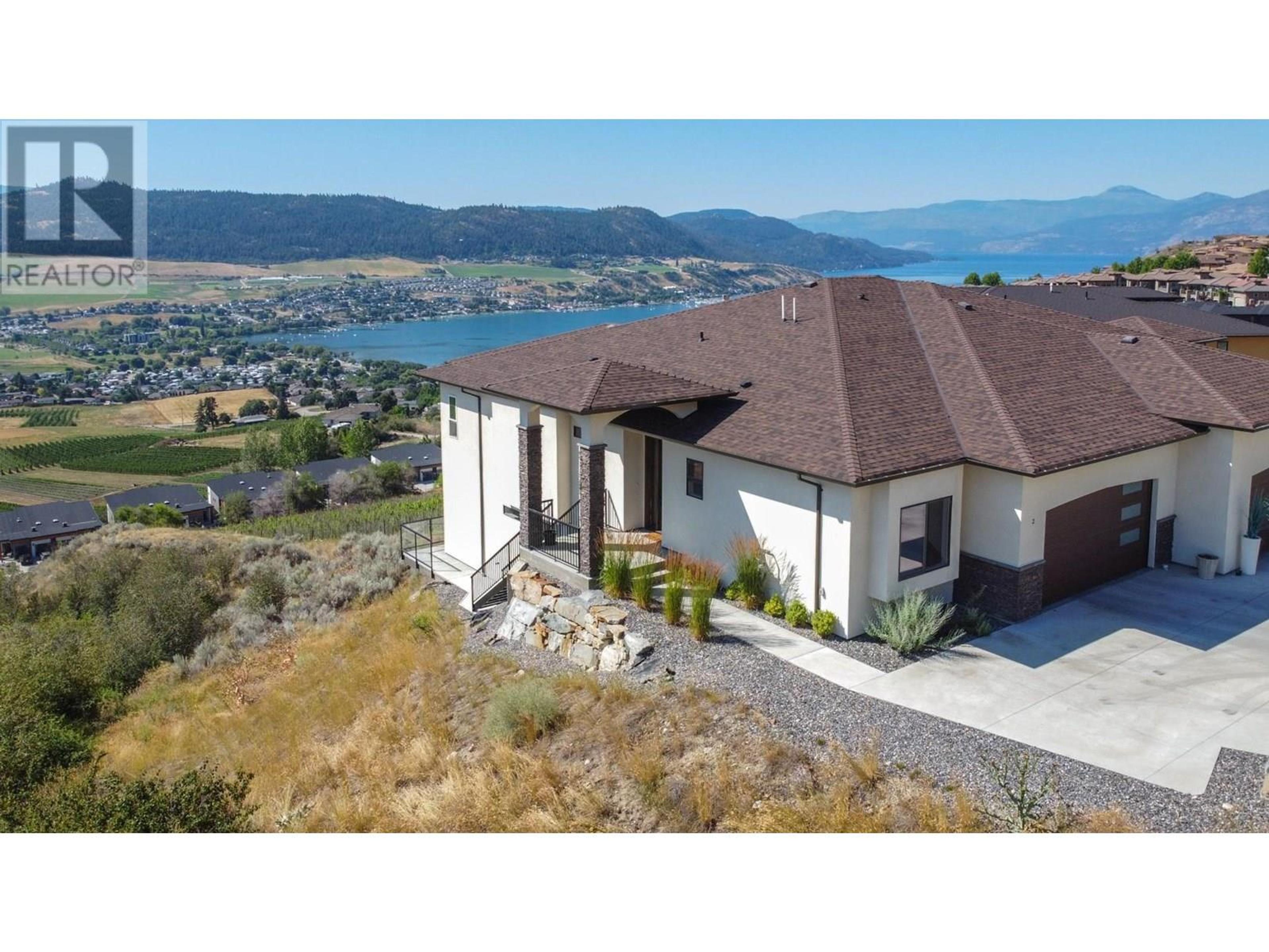 7716 Okanagan Hills Boulevard, Vernon - Exteriors - Drone/Aerial View - Photo 5