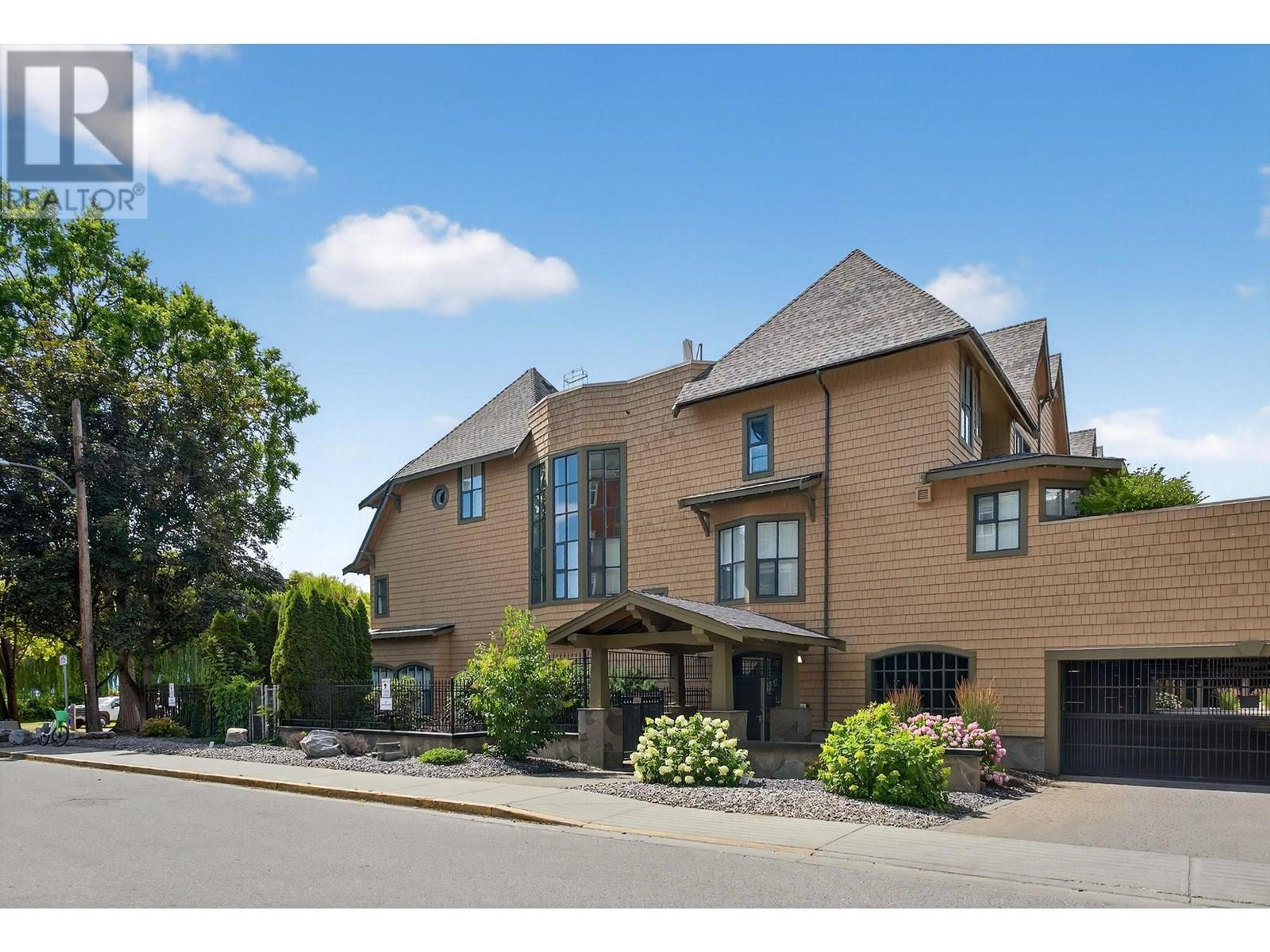 3880 Truswell Road, Kelowna - Exteriors - Full Complex View - Photo 8