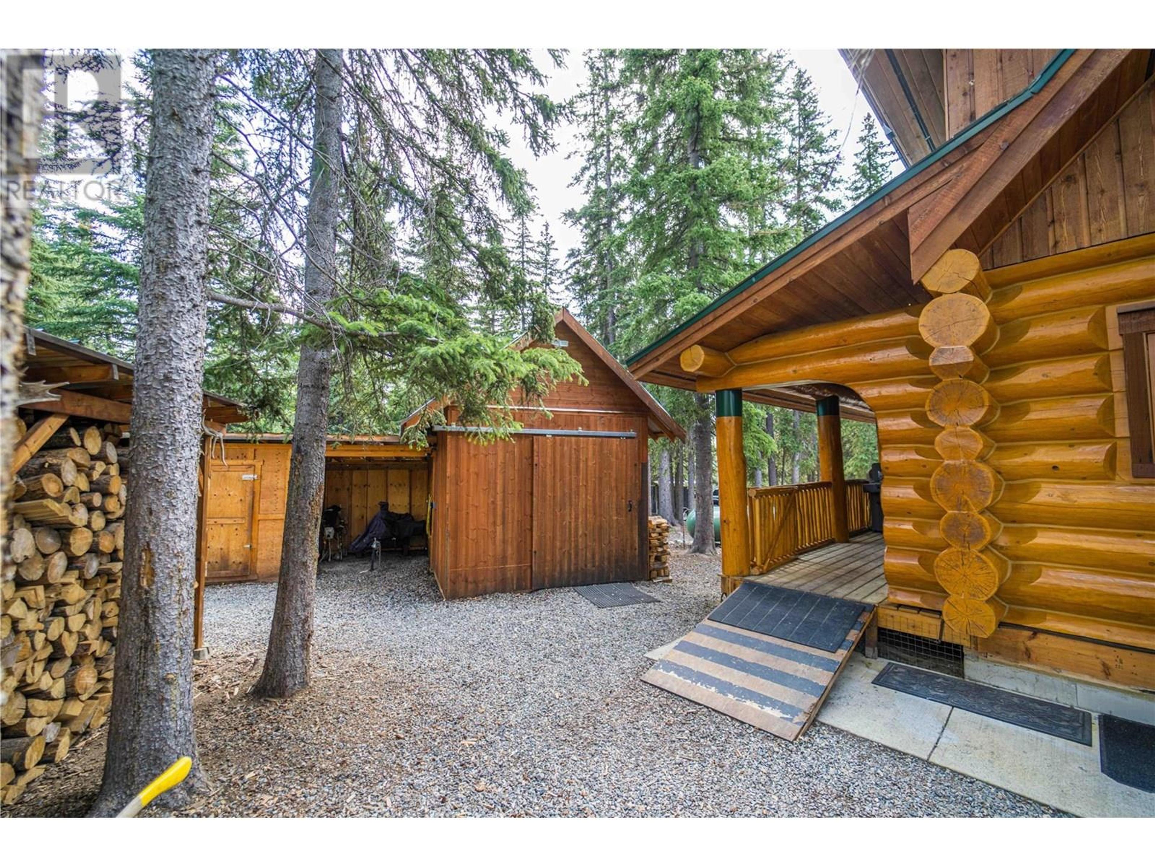 4730 Pine Ridge Way, Logan Lake - Exteriors - Photo 4