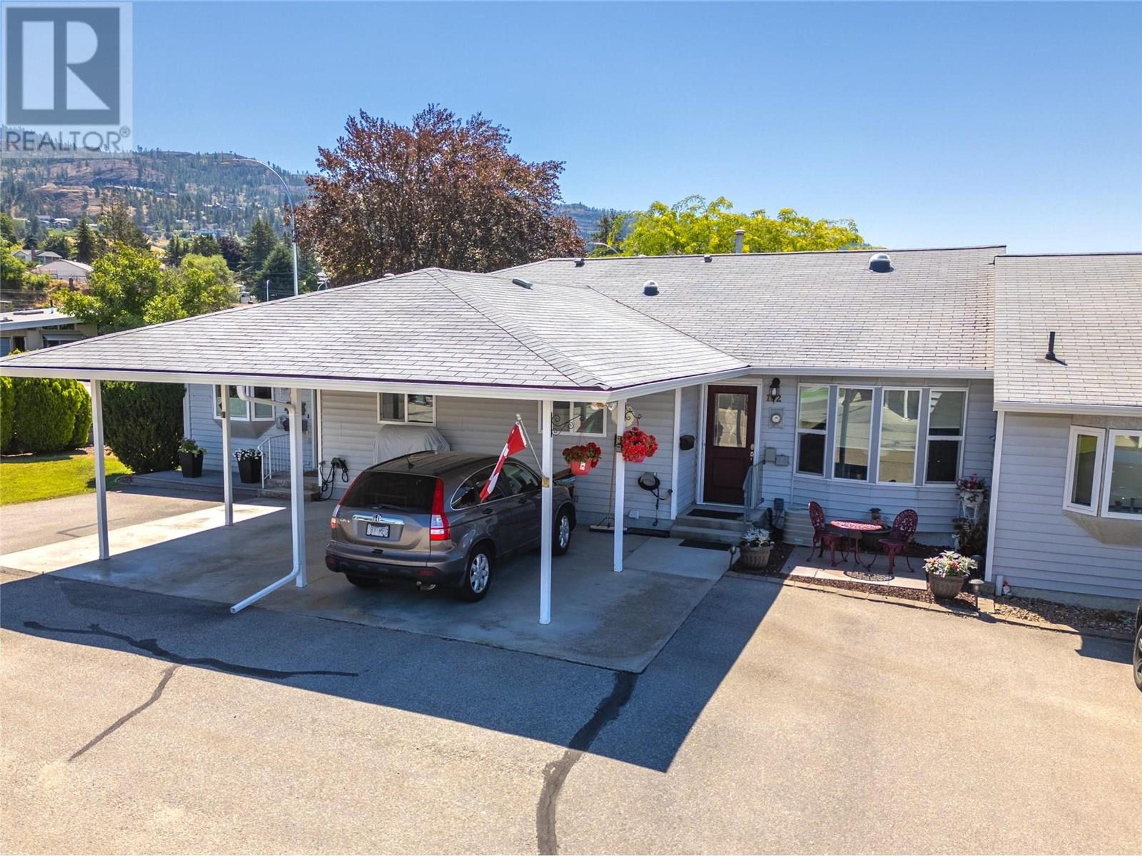 2445 South Main Street, Penticton - Exteriors - Drone/Aerial View - Photo 4