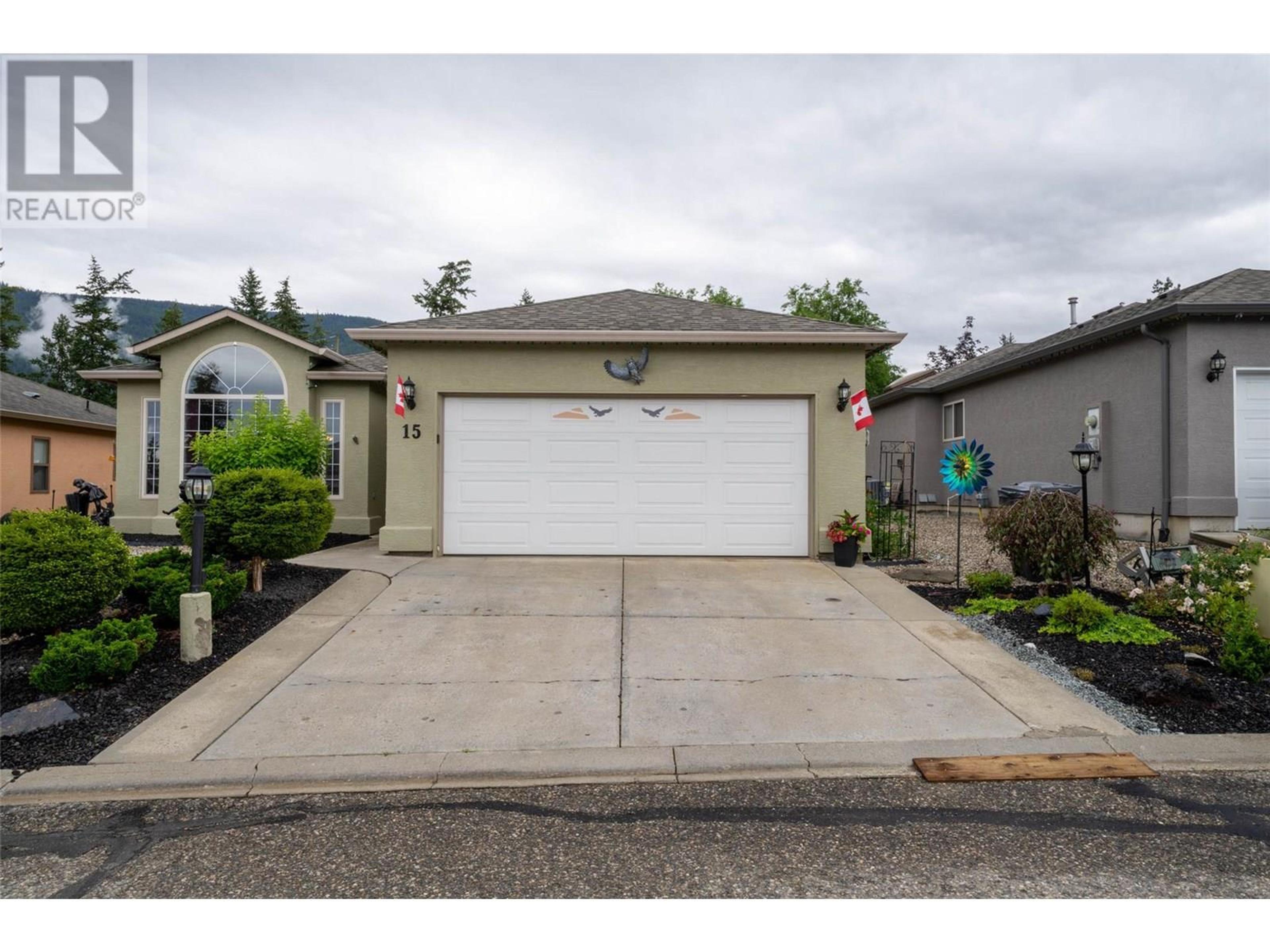 2595 Catherine Place, Armstrong - Exteriors - Photo 1