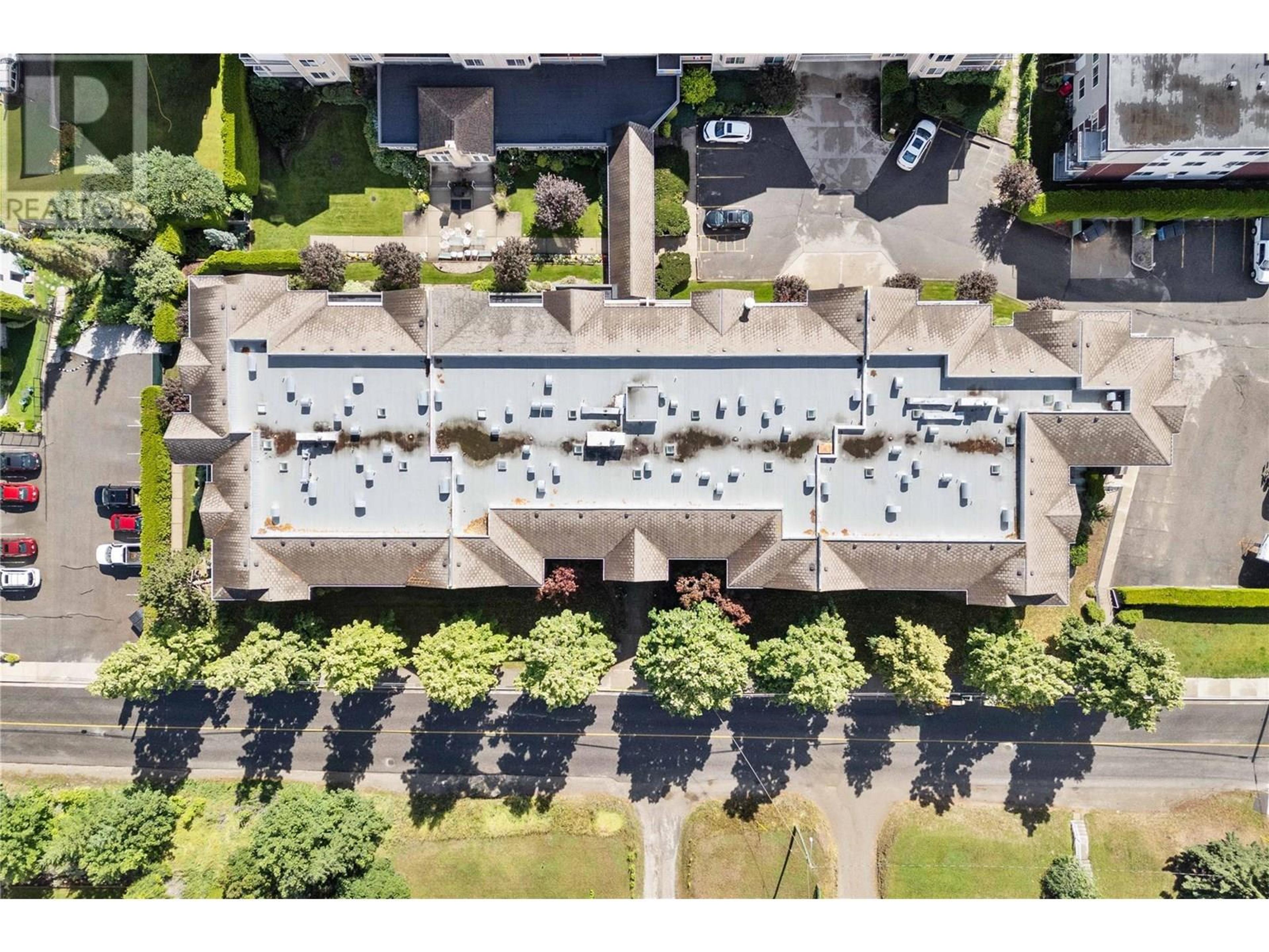 250 5 Street SE, Salmon Arm - Exteriors - Full Complex View, Drone/Aerial View - Photo 11
