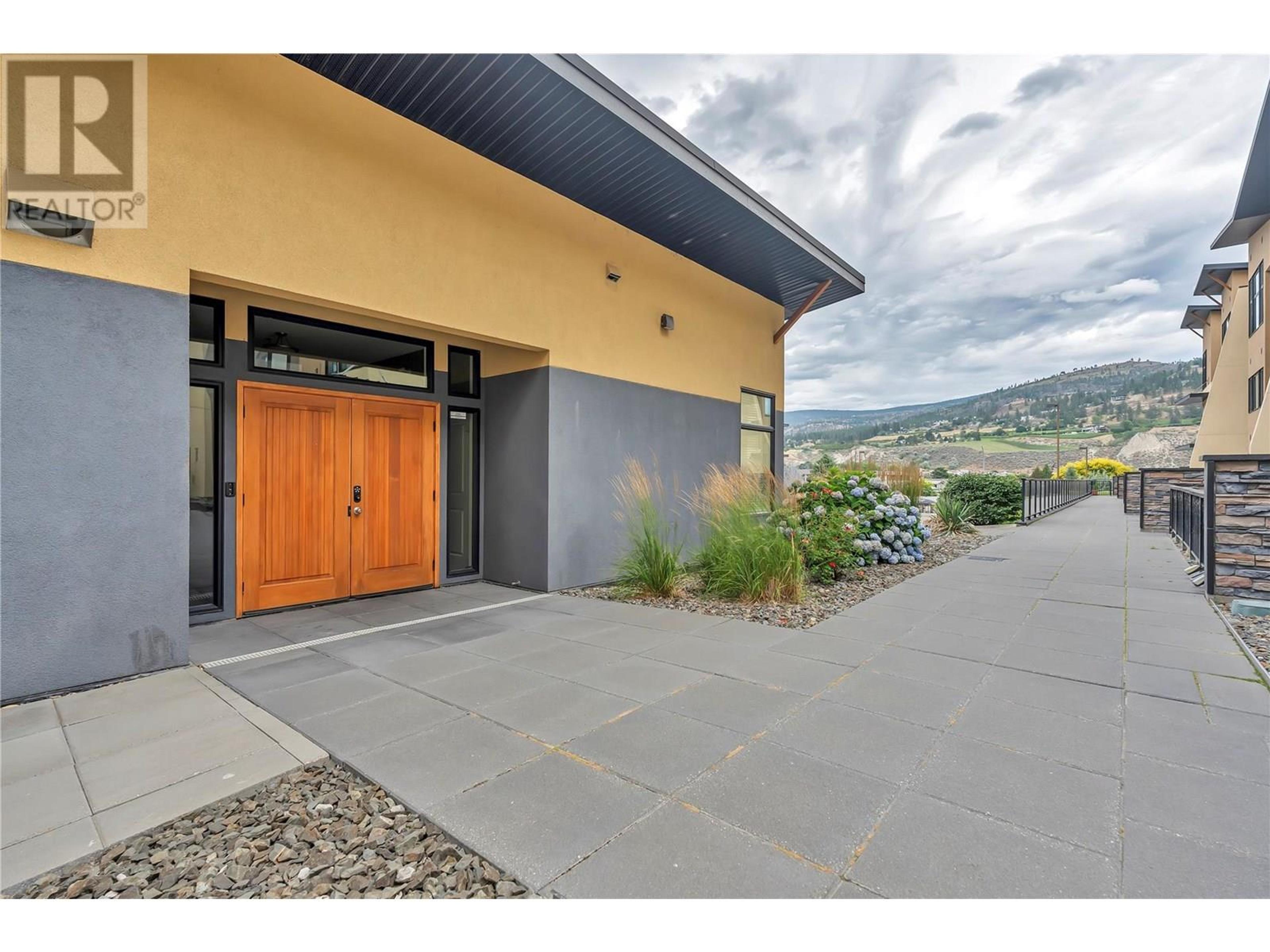 3313 Wilson Street, Penticton - Exteriors - Photo 1