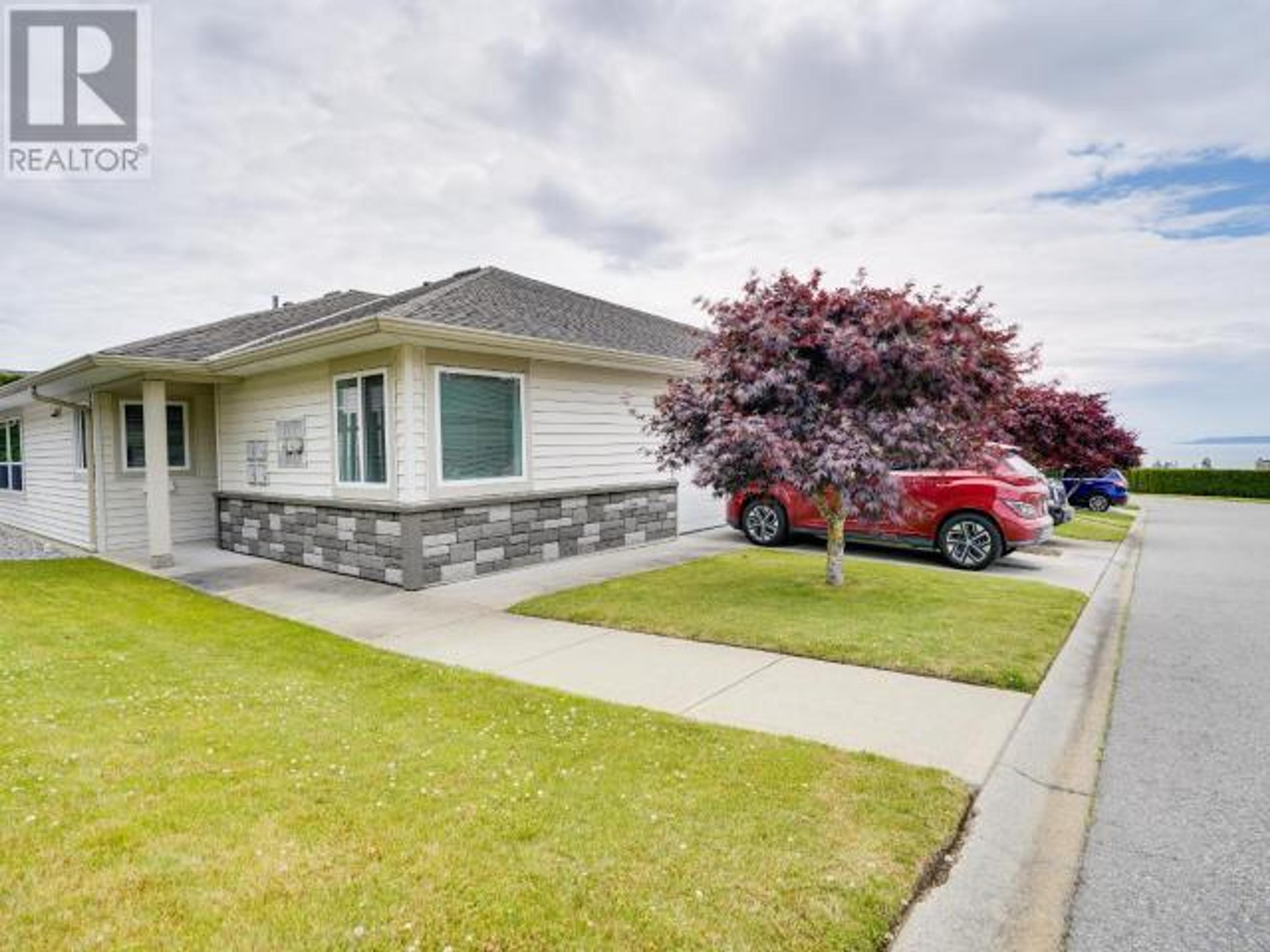 4415 MANSON AVE, Powell River - Exteriors - Photo 1