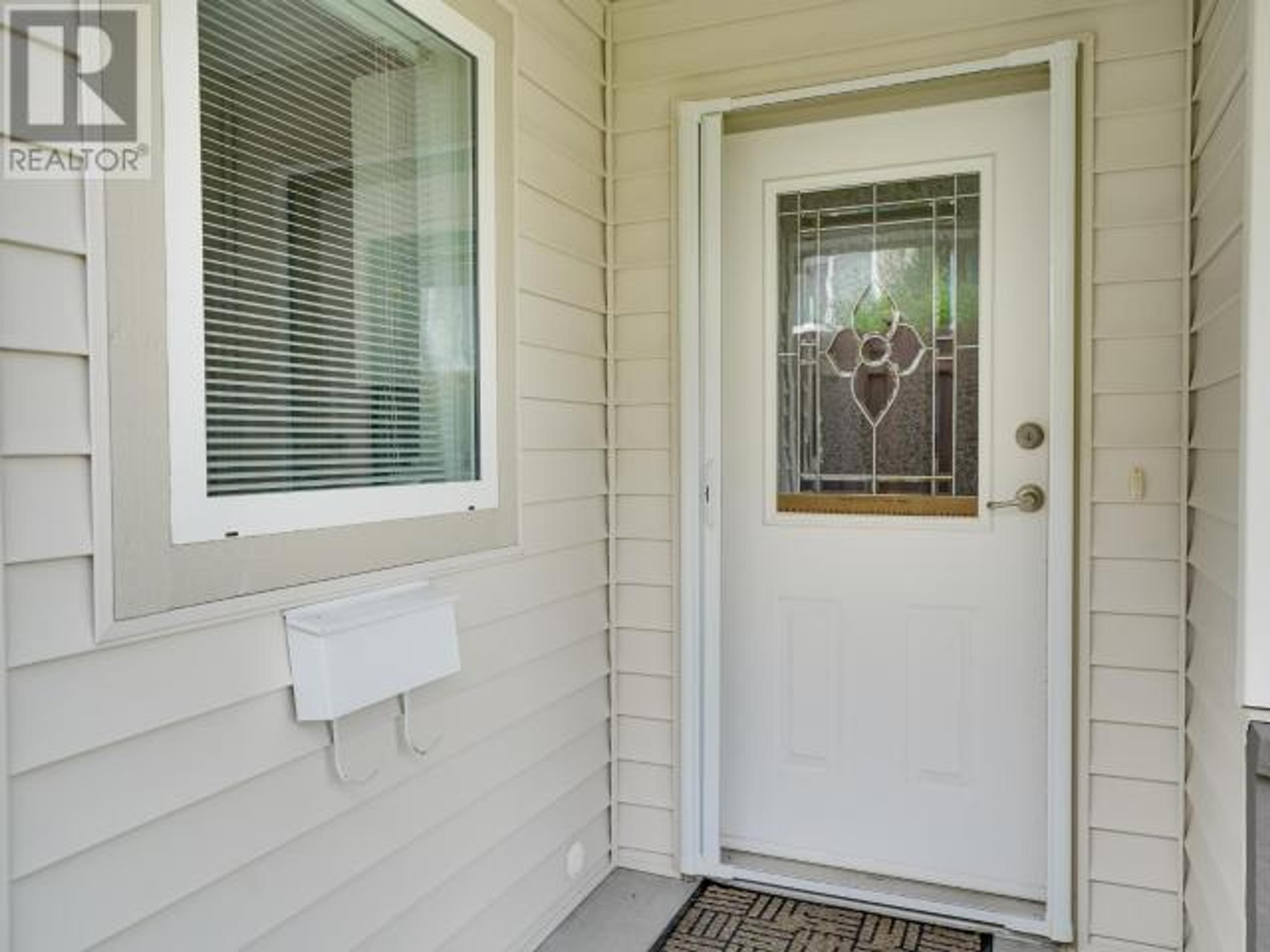 4415 MANSON AVE, Powell River - Exteriors - Photo 3