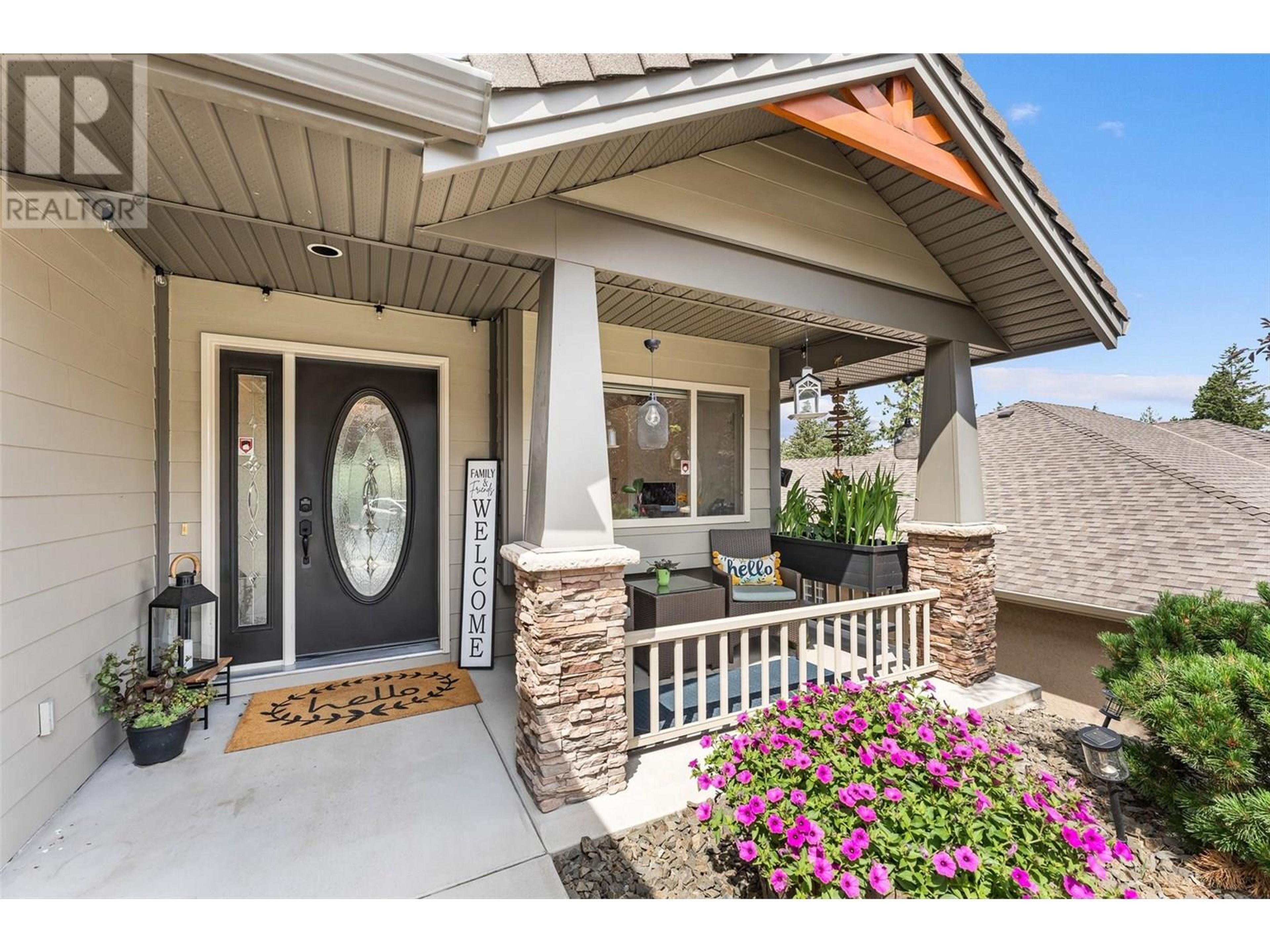 3492 Camelback Drive, Kelowna - Exteriors - Photo 3