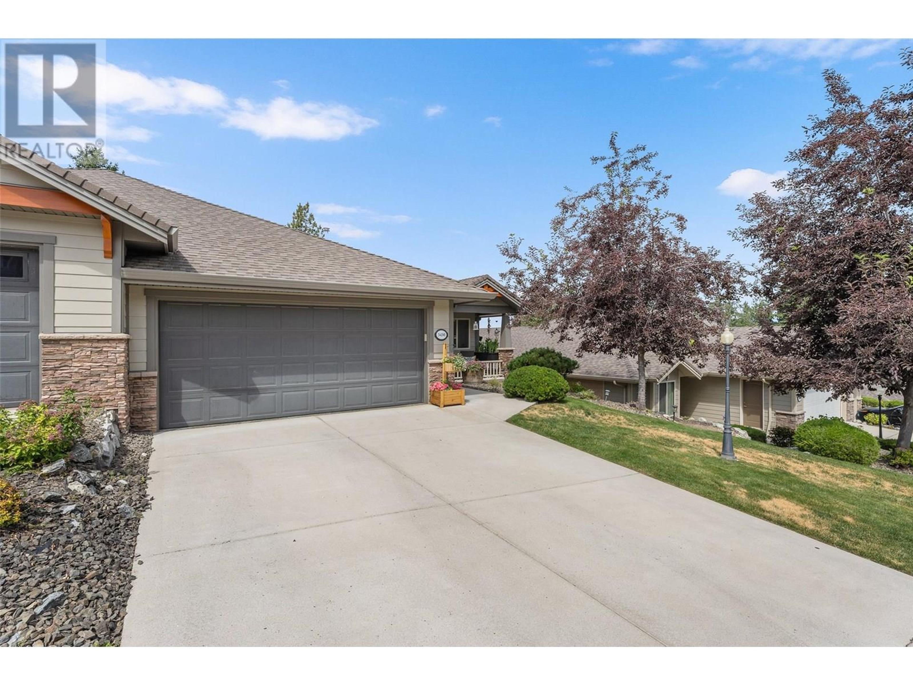 3492 Camelback Drive, Kelowna - Exteriors - Photo 4