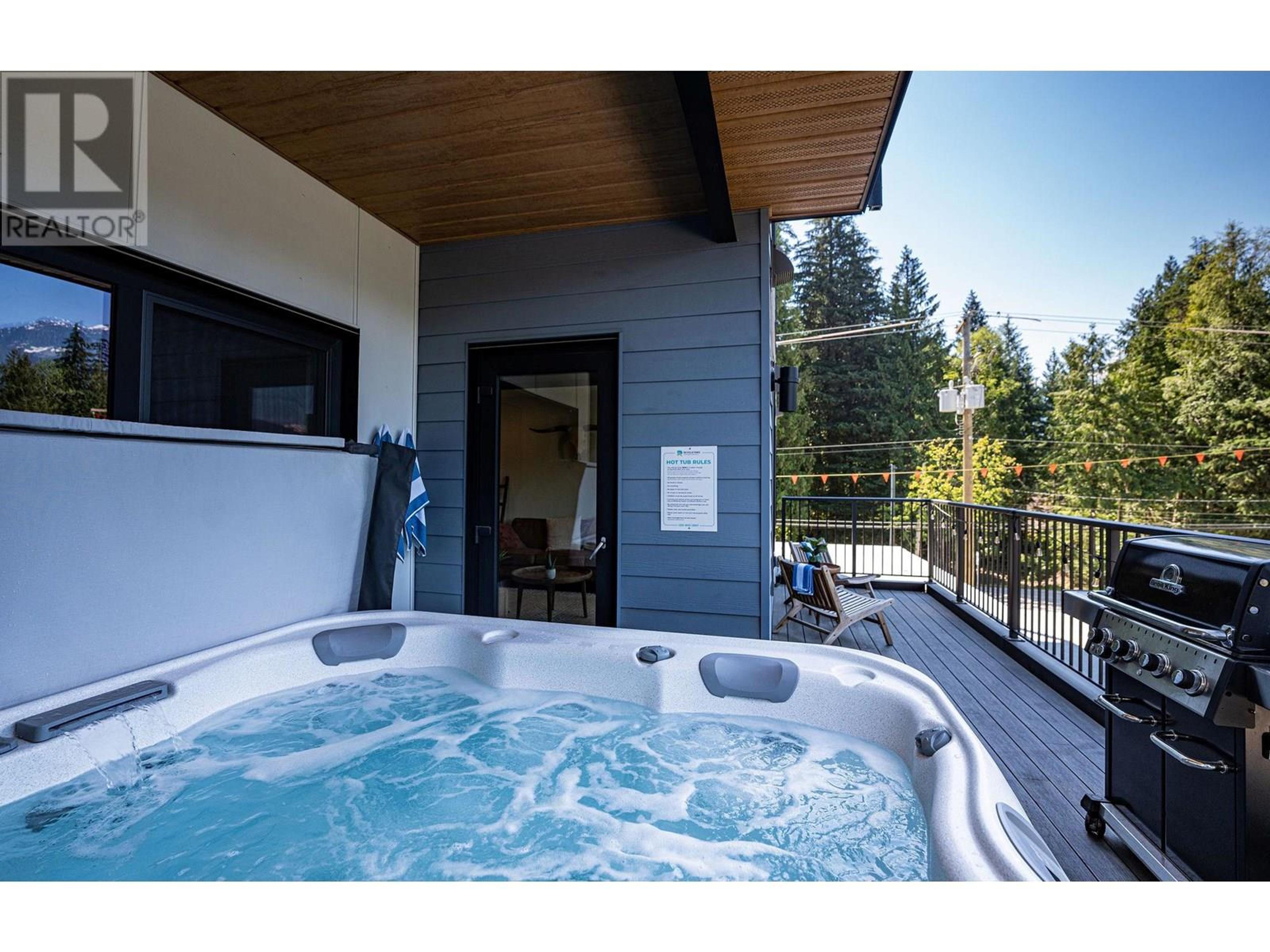 1701 Coursier Avenue, Revelstoke - Outdoor Amenities - Rooftop terraces / Patios, Barbecue - Photo 1