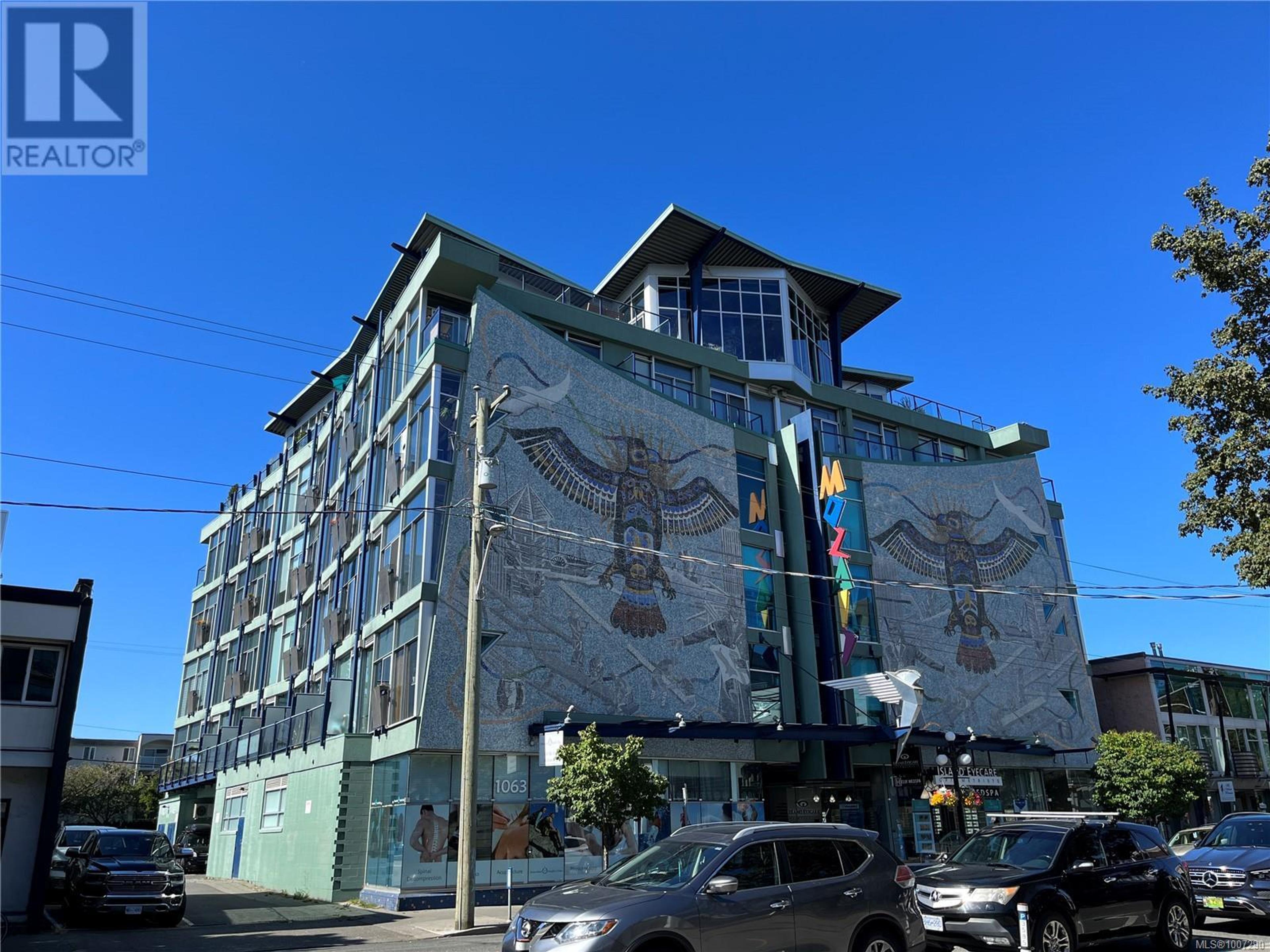 1061 Fort St, Victoria - Exteriors - Full Complex View - Photo 1