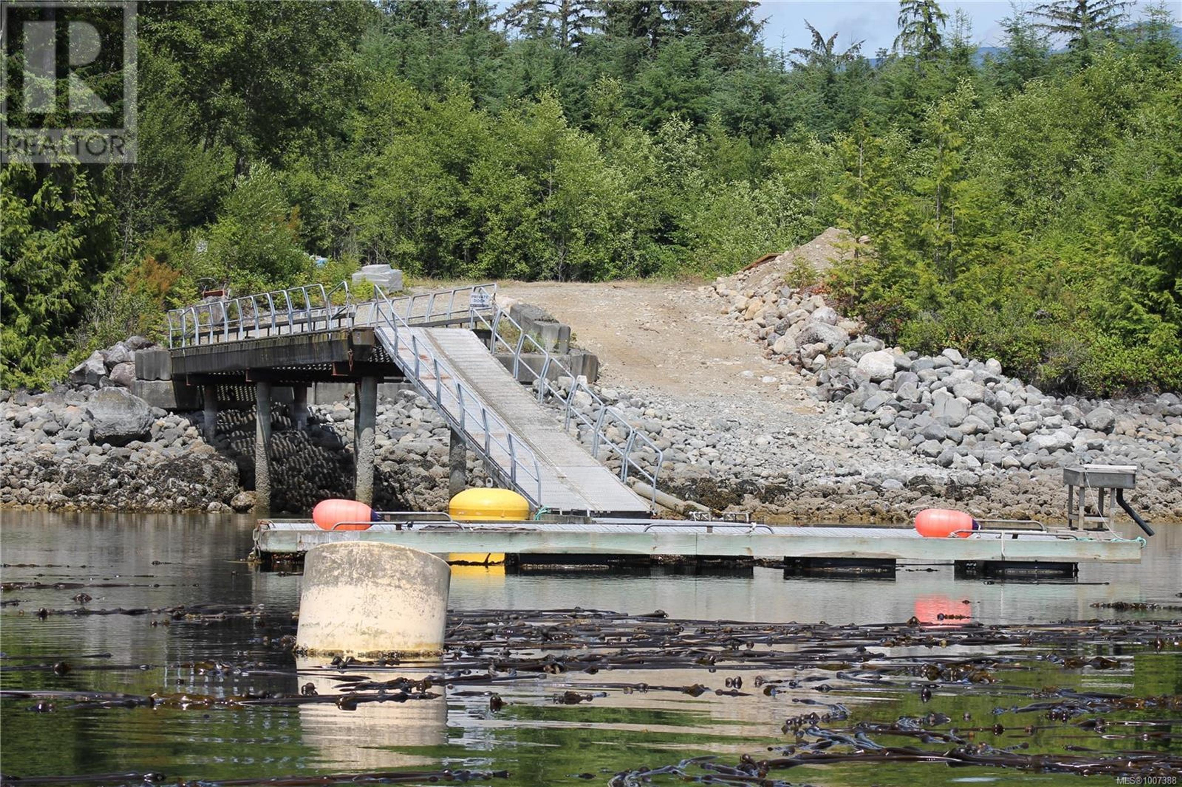 SL F Chatham Channel,  - Exteriors - Photo 2