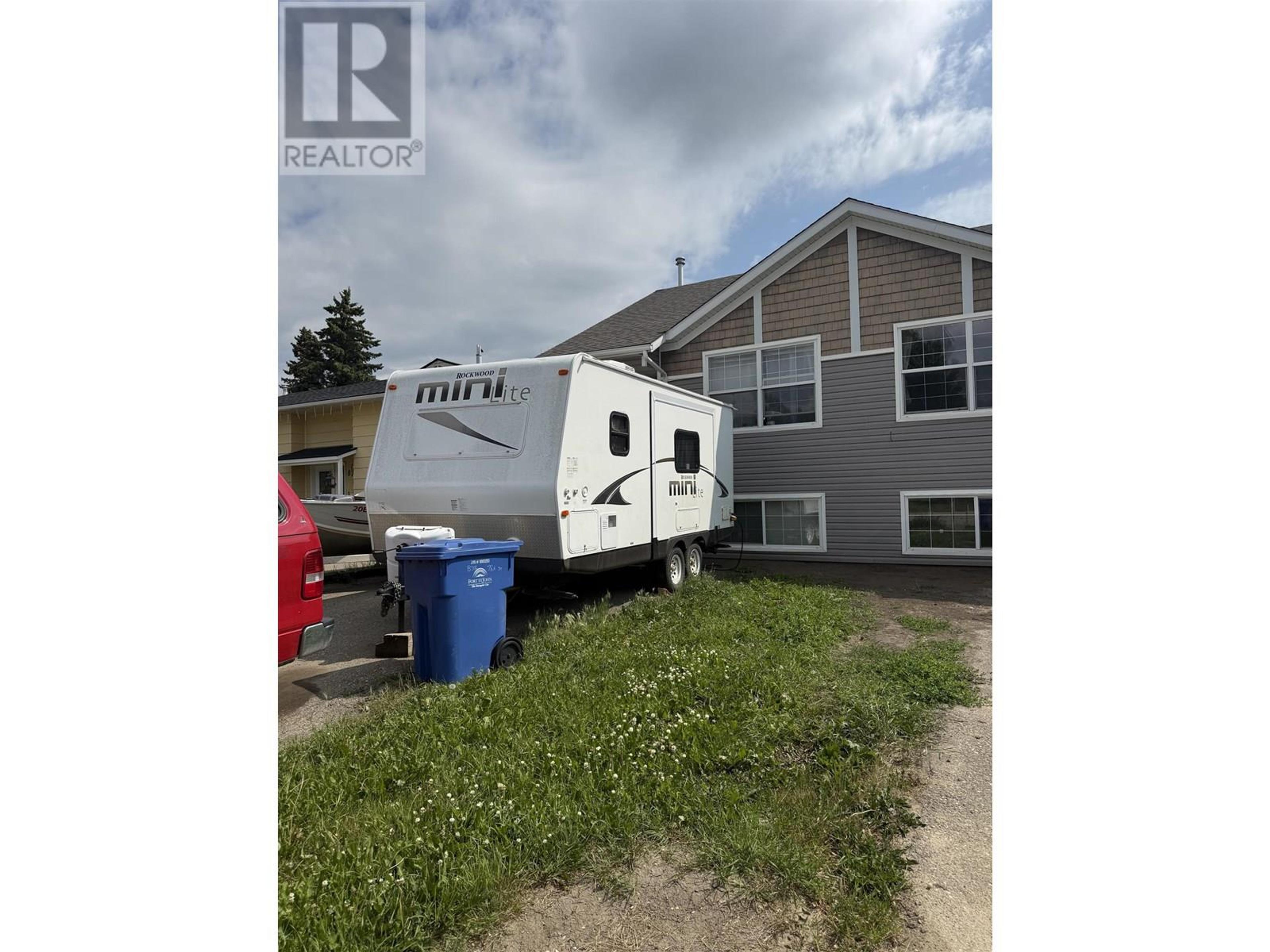 8713 78A STREET, Fort St. John - Exteriors - Photo 2