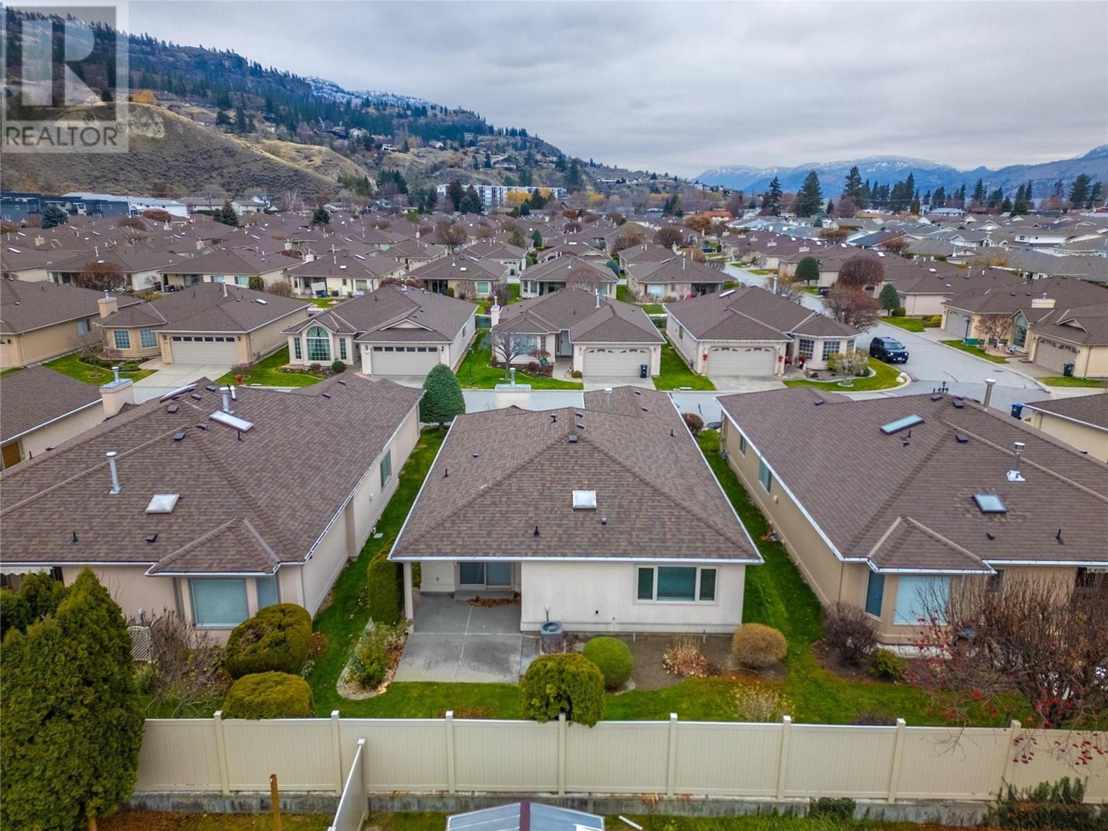 3333 South Main Street, Penticton - Exteriors - Full Complex View, Drone/Aerial View - Photo 10