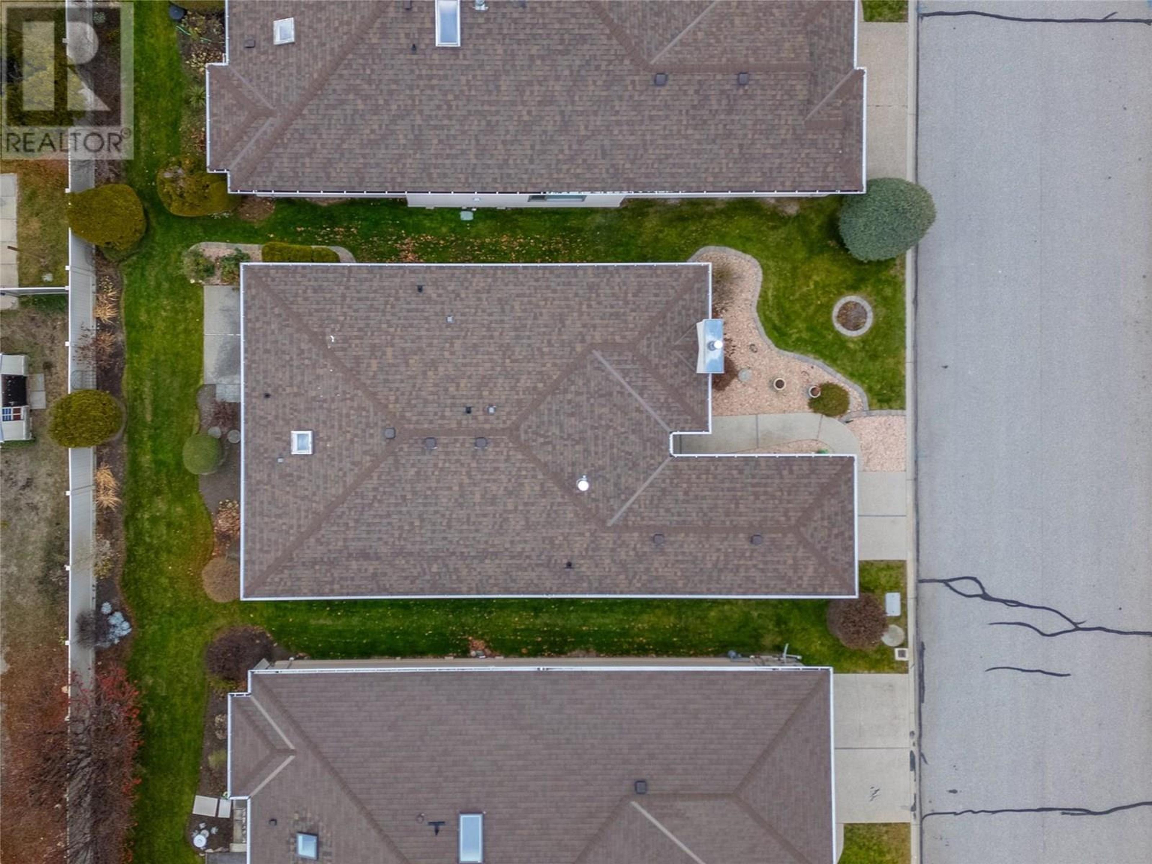 3333 South Main Street, Penticton - Exteriors - Full Complex View, Drone/Aerial View - Photo 12